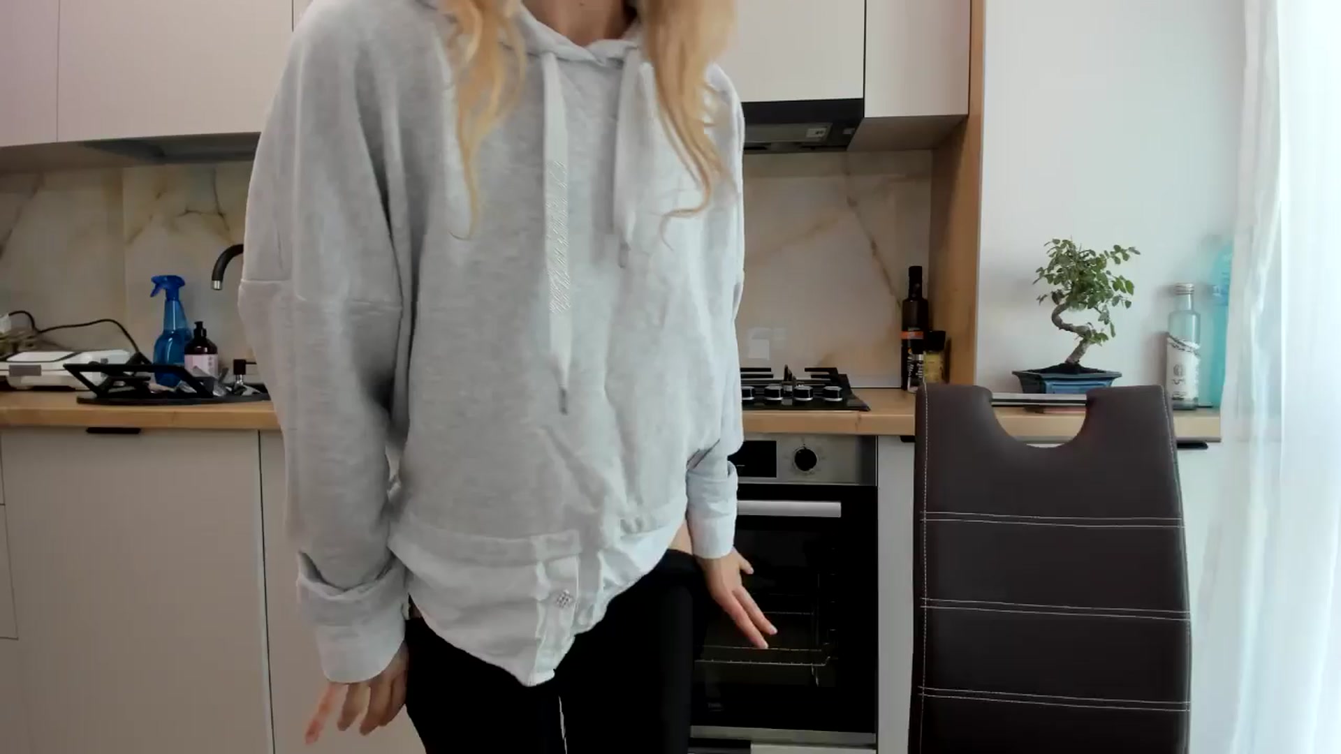 Gallery image thumbnail from DebbyPaige's myfreecams stream on, 10/04/2024, 13:22 image 11 of 20