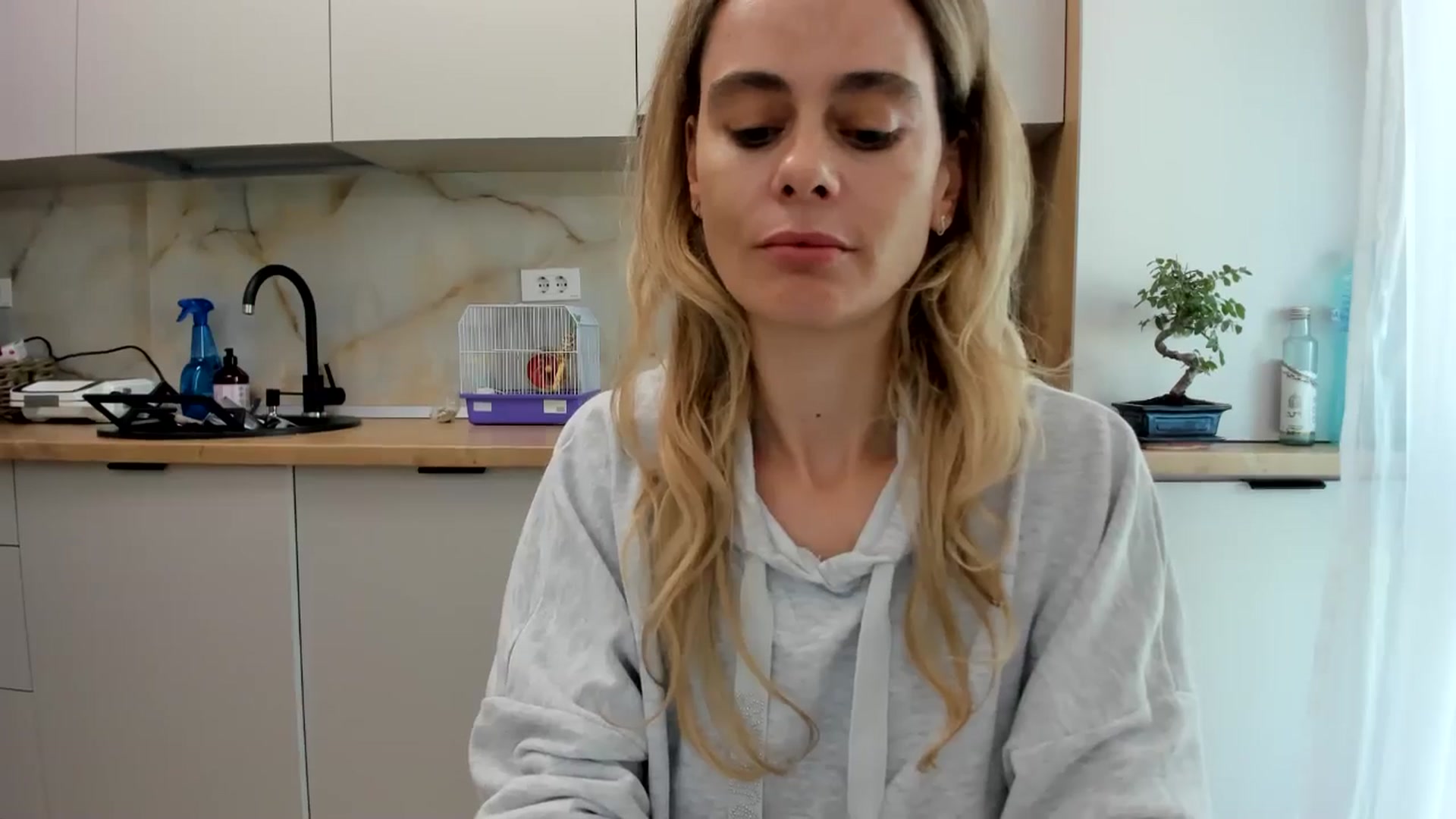Gallery image thumbnail from DebbyPaige's myfreecams stream on, 10/04/2024, 13:22 image 15 of 20