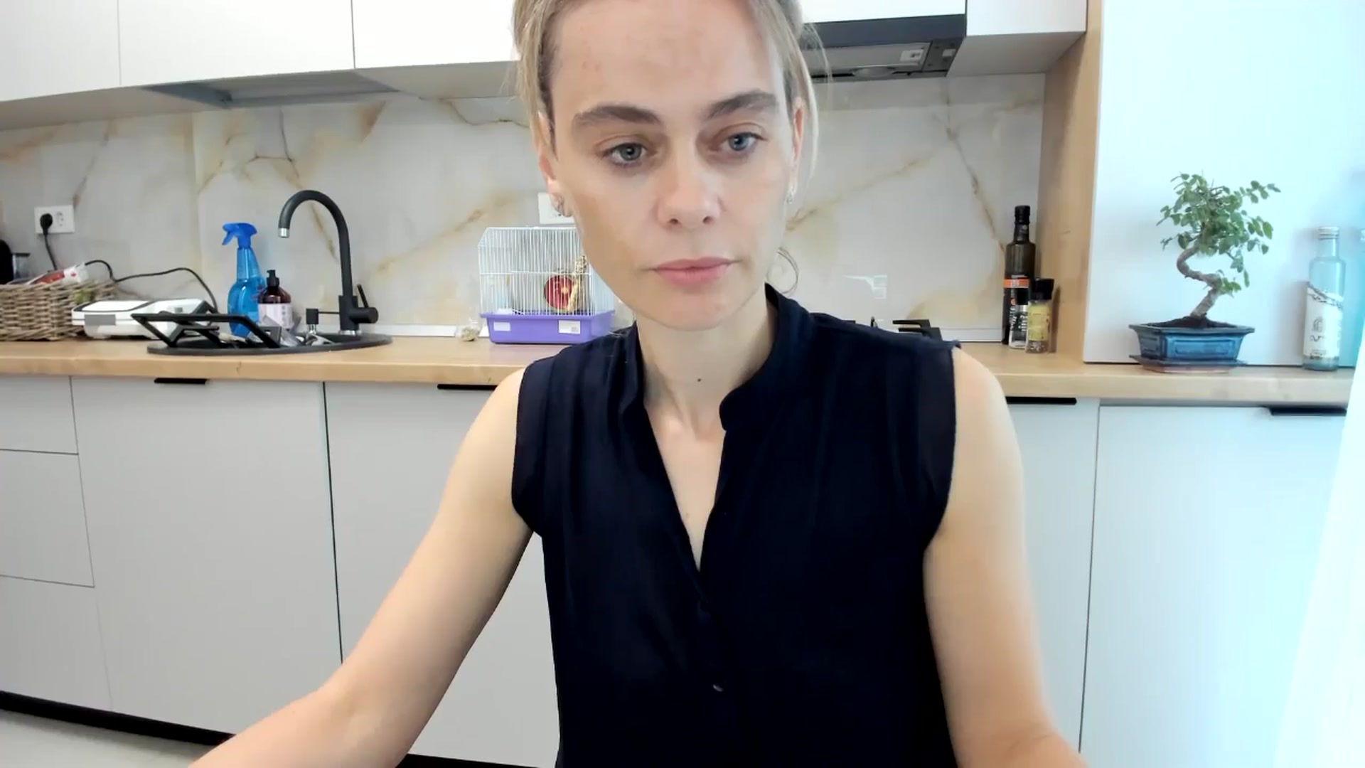 Gallery image thumbnail from DebbyPaige's myfreecams stream on, 10/04/2024, 15:24 image 8 of 20