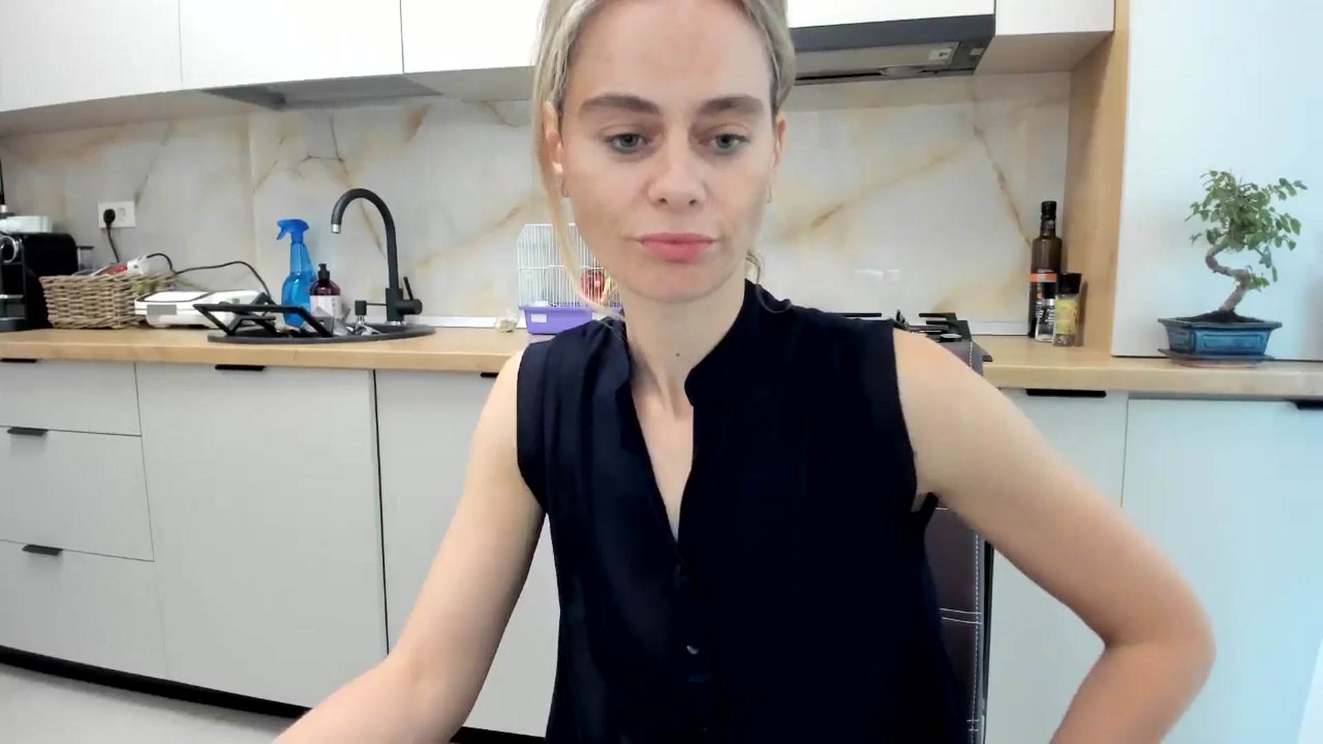 Gallery image thumbnail from DebbyPaige's myfreecams stream on, 10/04/2024, 15:24 image 20 of 20