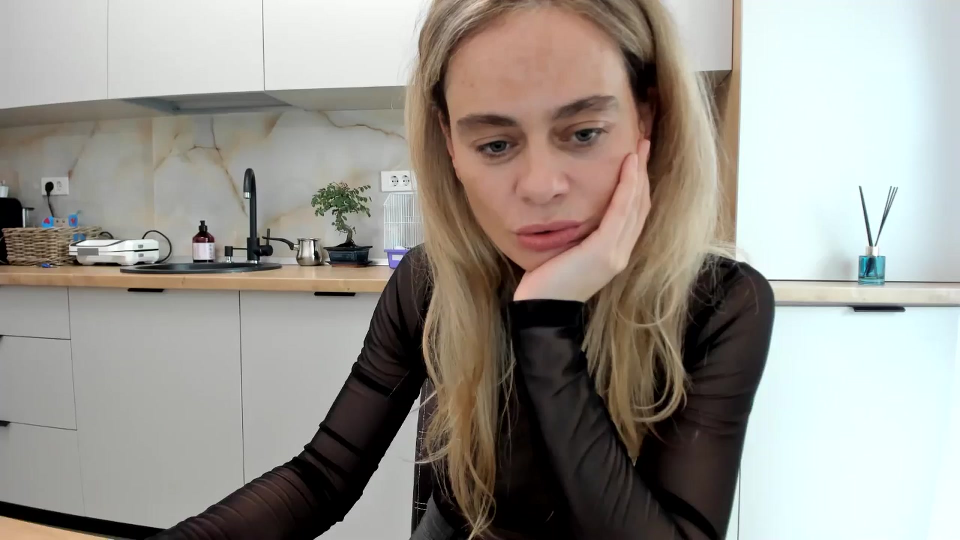 Gallery image thumbnail from DebbyPaige's myfreecams stream on, 10/09/2024, 13:25 image 14 of 20