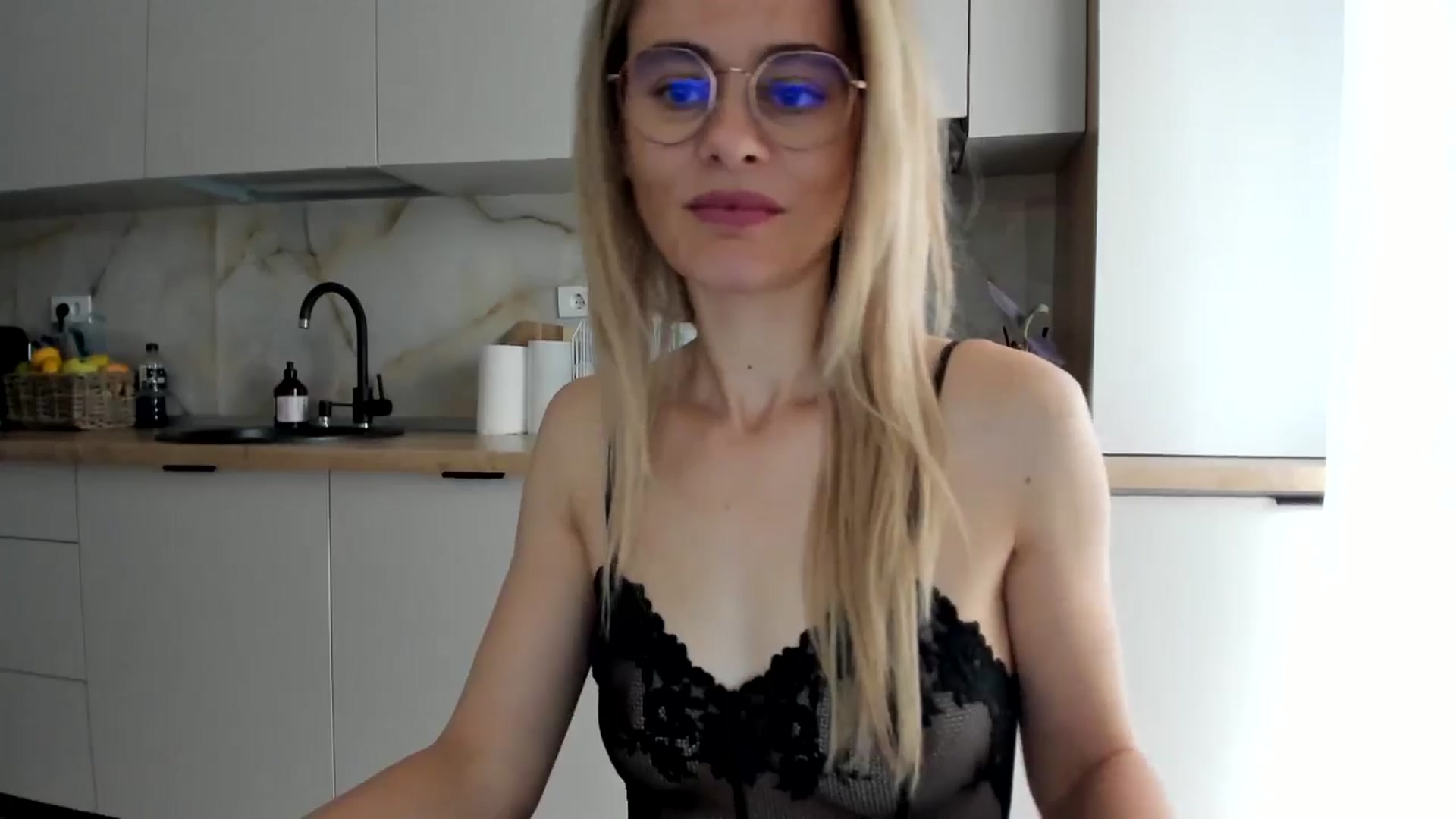 Gallery image thumbnail from DebbyPaige's myfreecams stream on, 10/14/2024, 10:13 image 7 of 20