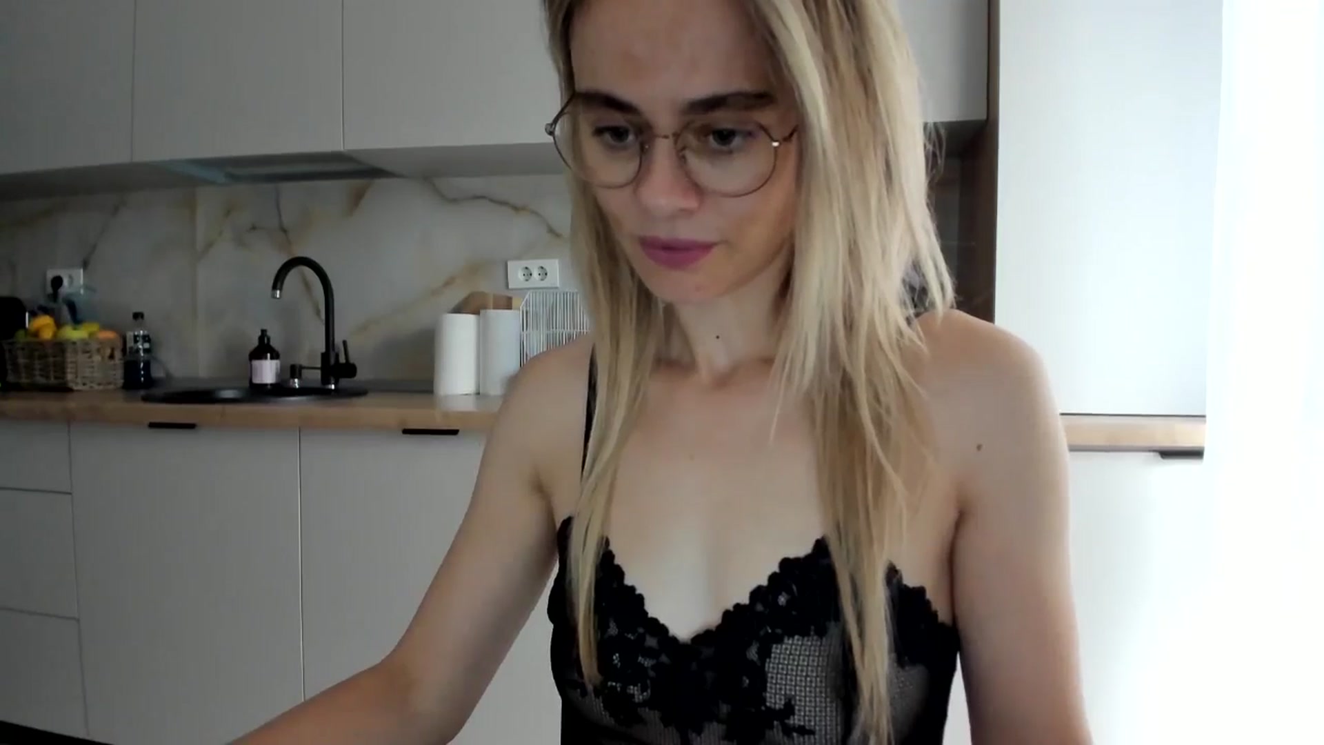Gallery image thumbnail from DebbyPaige's myfreecams stream on, 10/14/2024, 10:13 image 5 of 20