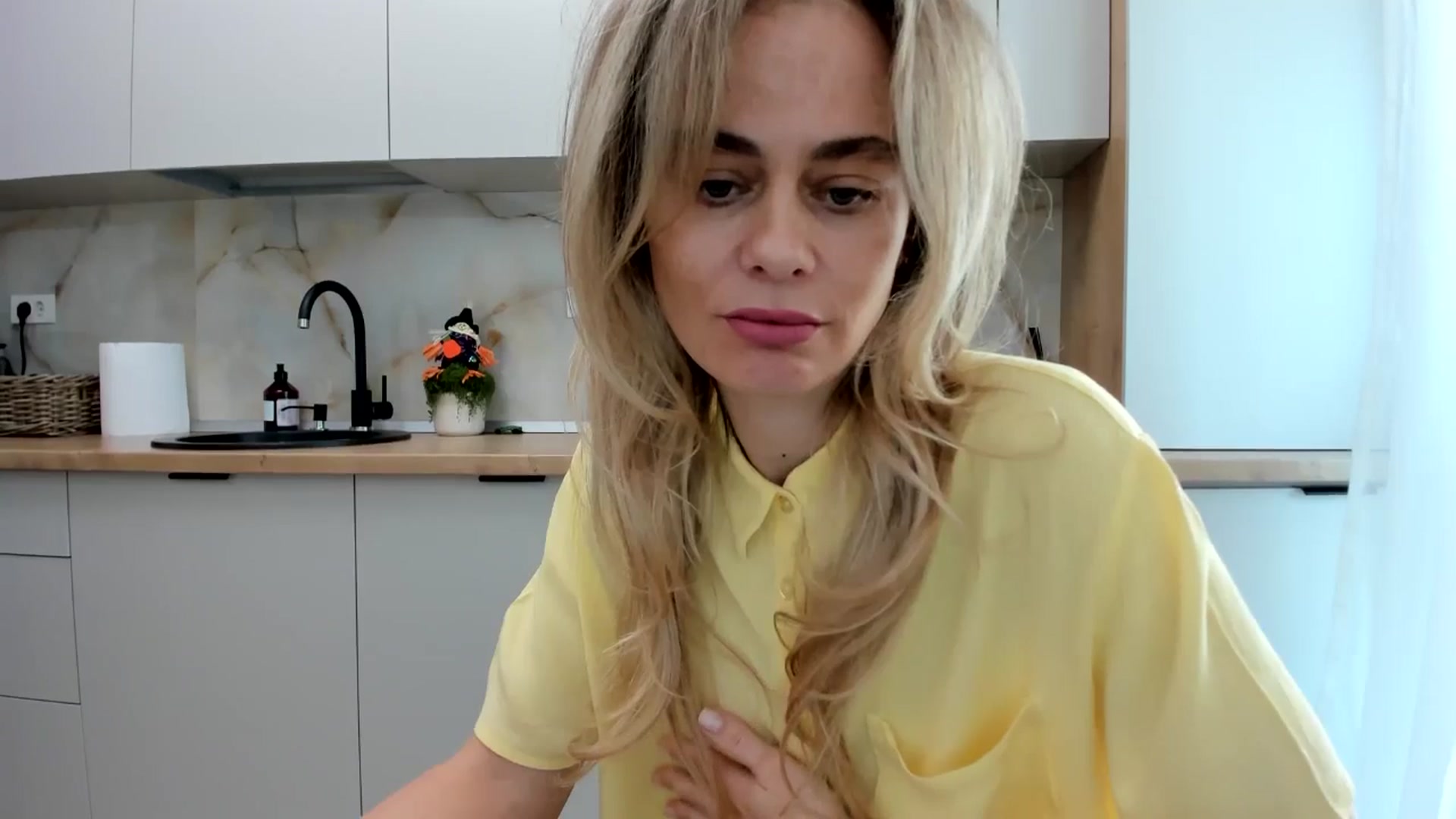 Gallery image thumbnail from DebbyPaige's myfreecams stream on, 10/21/2024, 10:33 image 2 of 20