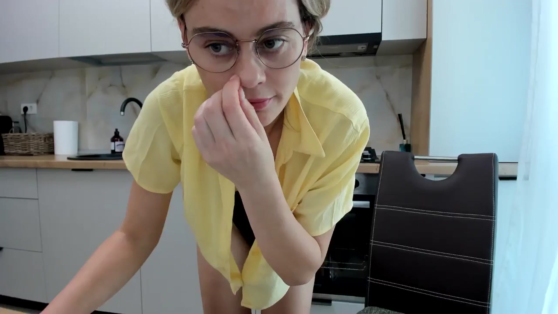 Gallery image thumbnail from DebbyPaige's myfreecams stream on, 10/21/2024, 12:37 image 9 of 20