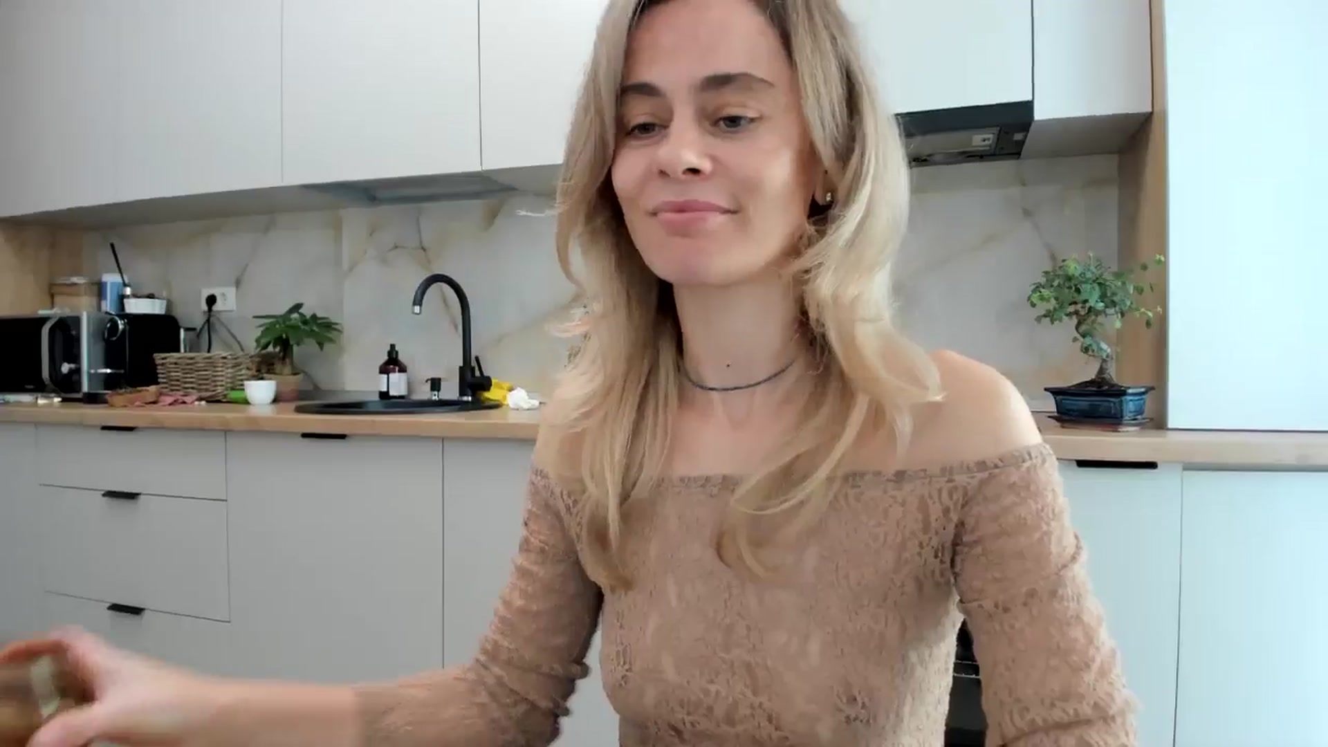 Gallery image thumbnail from DebbyPaige's myfreecams stream on, 10/29/2024, 12:02 image 6 of 20