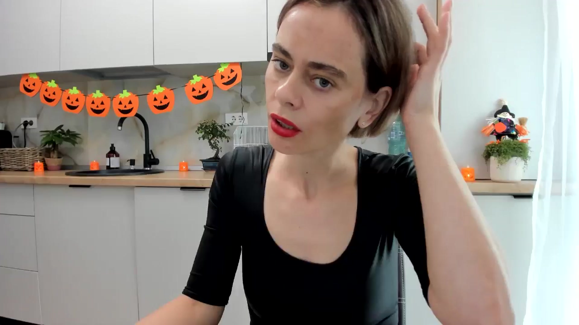 Gallery image thumbnail from DebbyPaige's myfreecams stream on, 10/30/2024, 12:07 image 13 of 20
