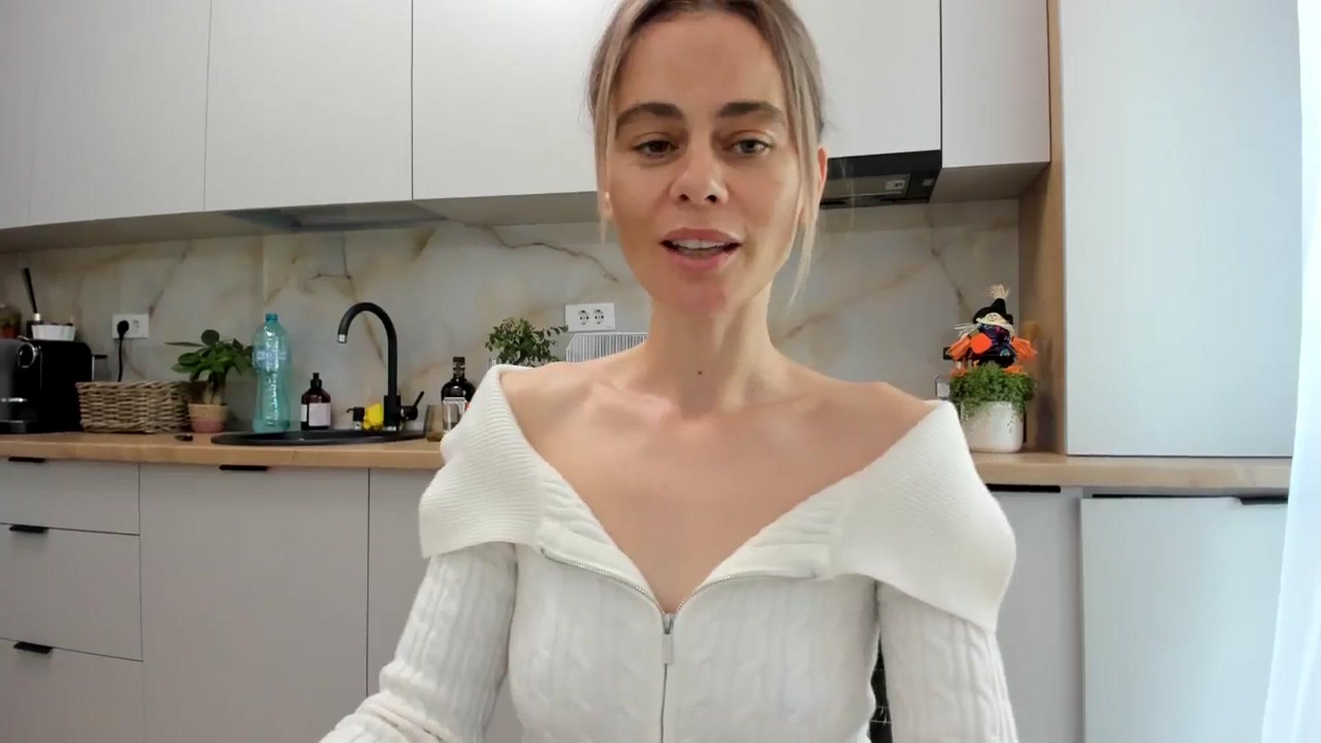 Gallery image thumbnail from DebbyPaige's myfreecams stream on, 10/31/2024, 16:11 image 2 of 20