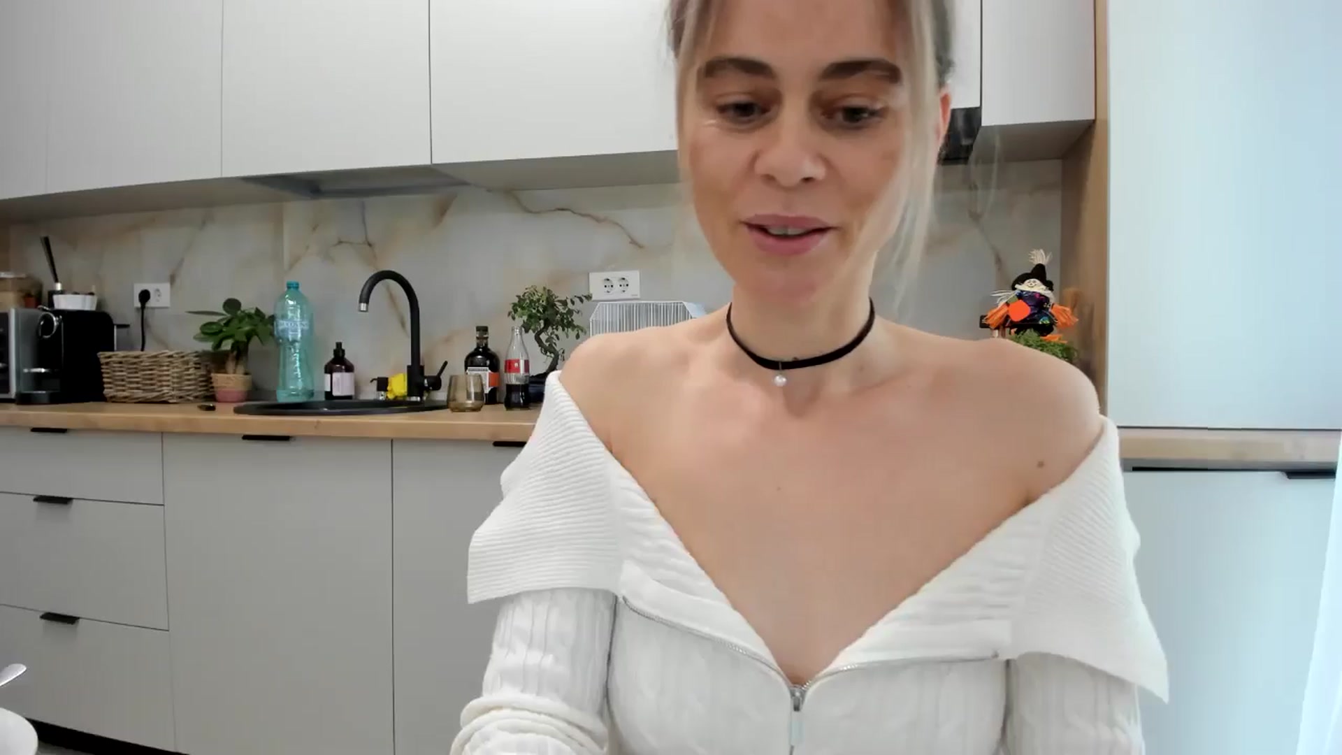 Gallery image thumbnail from DebbyPaige's myfreecams stream on, 10/31/2024, 16:11 image 7 of 20