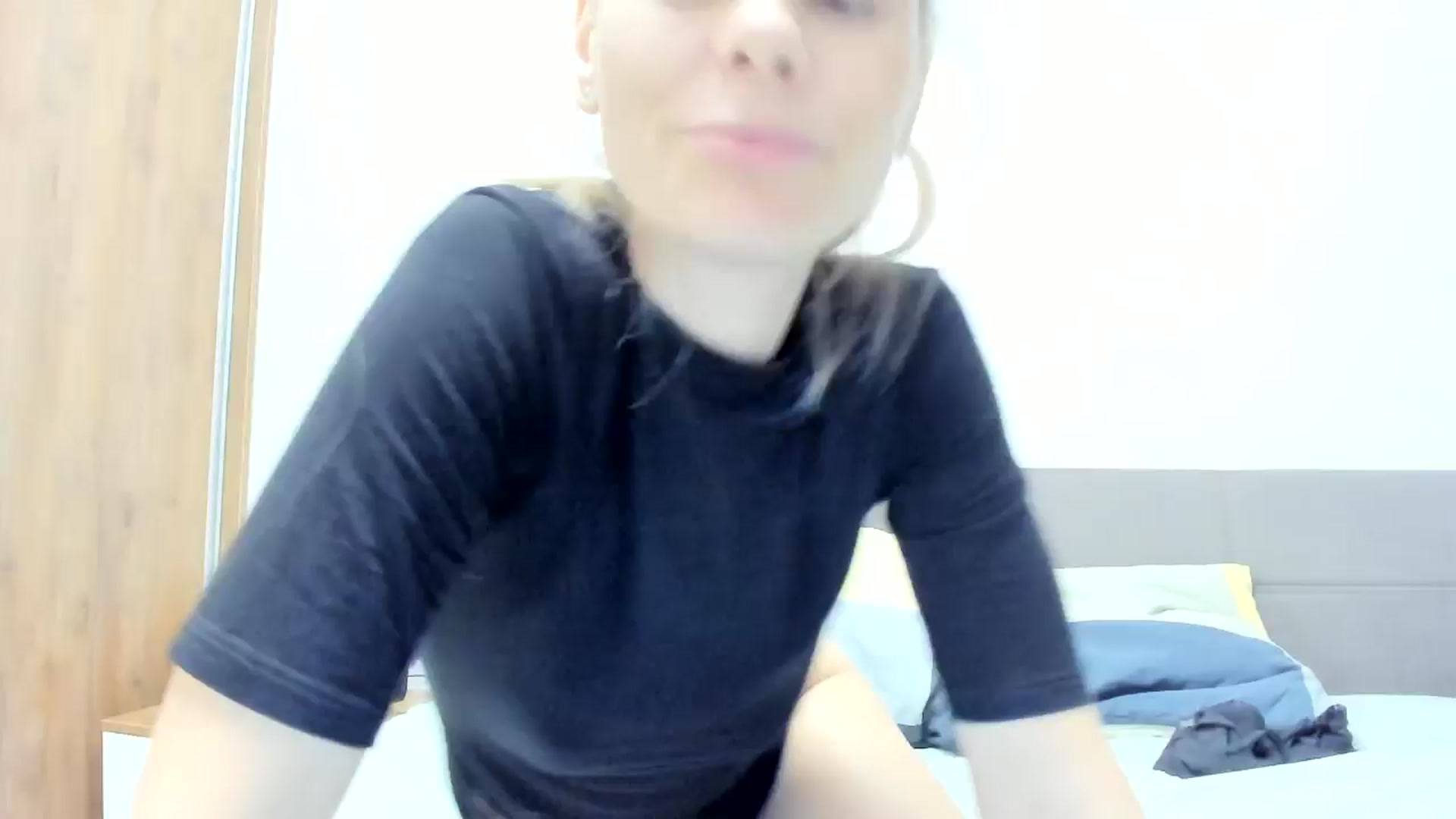 Gallery image thumbnail from DebbyPaige's myfreecams stream on, 11/01/2024, 16:16 image 1 of 20