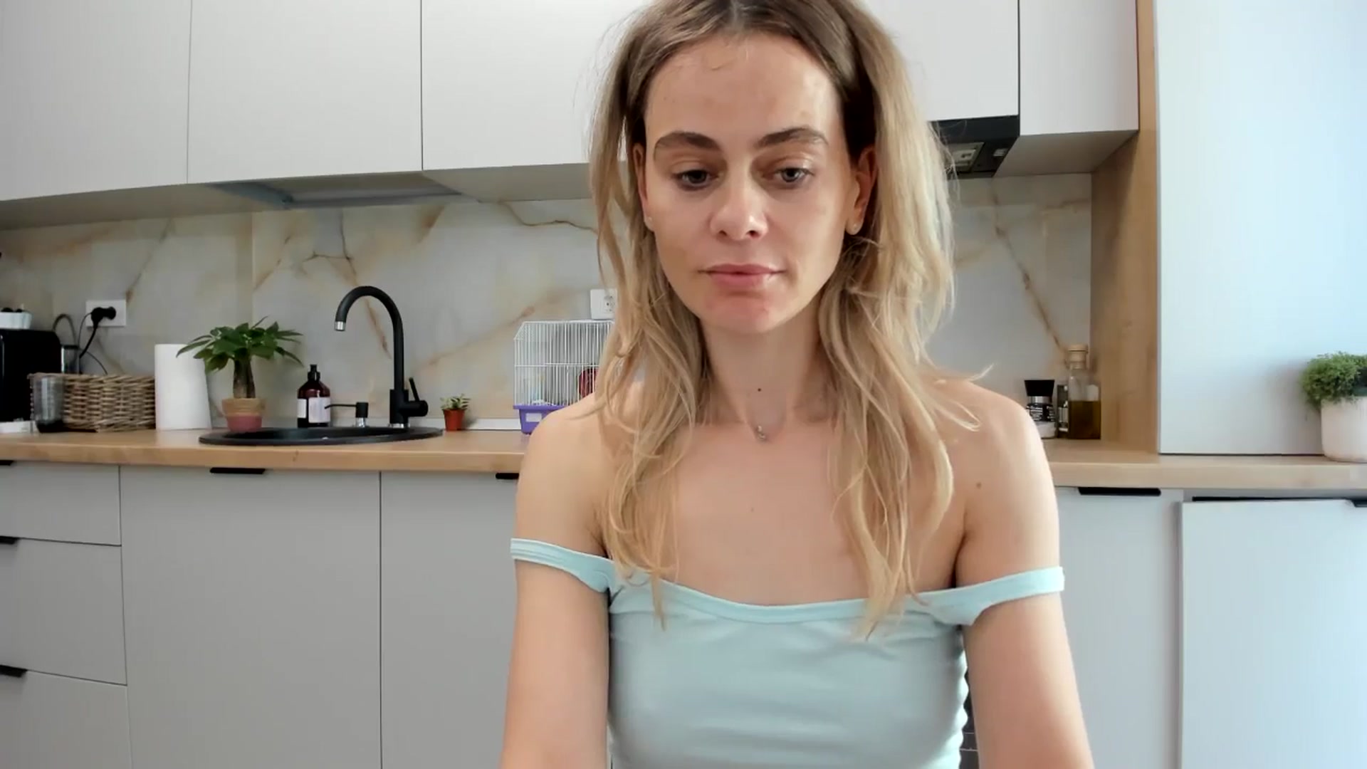 Gallery image thumbnail from DebbyPaige's myfreecams stream on, 11/07/2024, 11:32 image 19 of 20