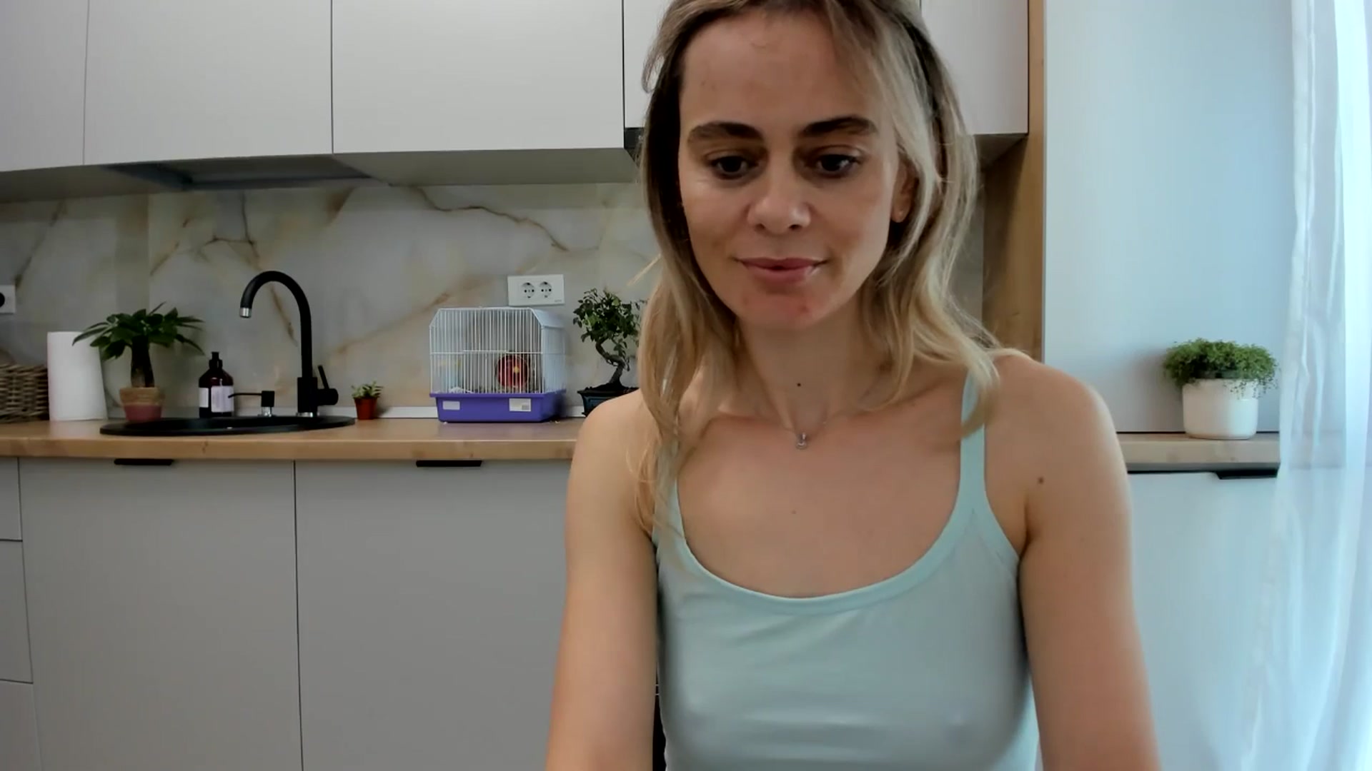 Gallery image thumbnail from DebbyPaige's myfreecams stream on, 11/07/2024, 14:19 image 7 of 20