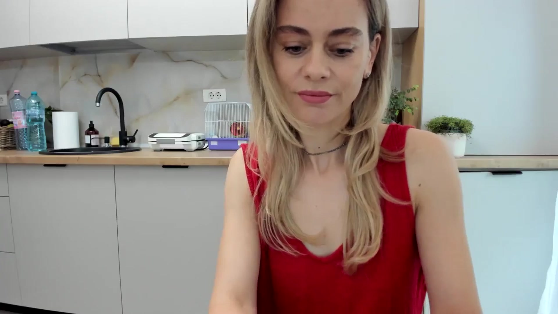 Gallery image thumbnail from DebbyPaige's myfreecams stream on, 11/11/2024, 11:42 image 6 of 20