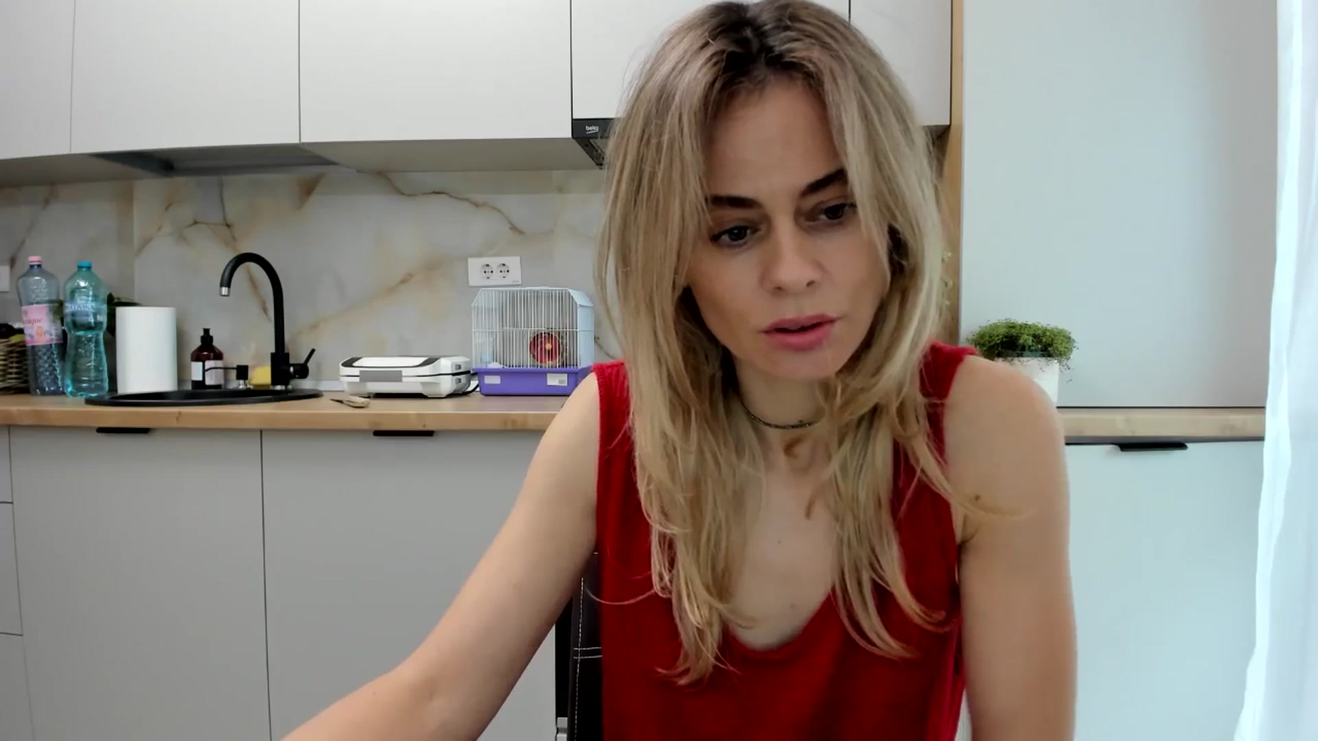 Gallery image thumbnail from DebbyPaige's myfreecams stream on, 11/11/2024, 11:42 image 17 of 20
