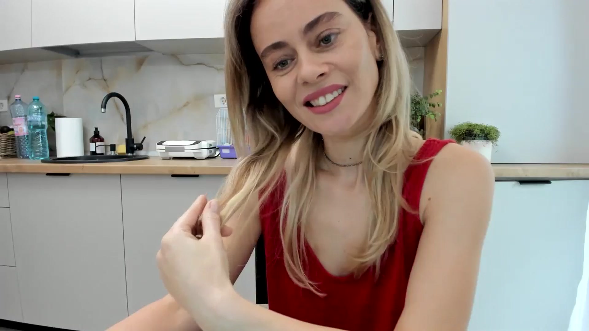 Gallery image thumbnail from DebbyPaige's myfreecams stream on, 11/11/2024, 11:42 image 4 of 20
