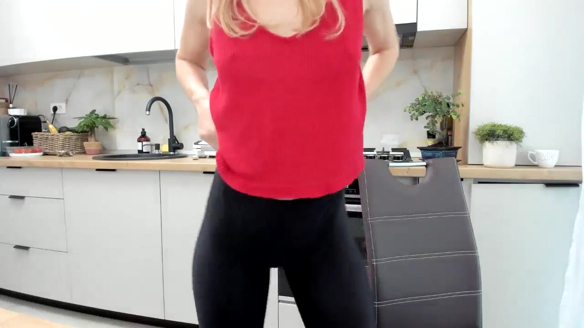 Gallery image thumbnail from DebbyPaige's myfreecams stream on, 11/11/2024, 14:59 image 10 of 20