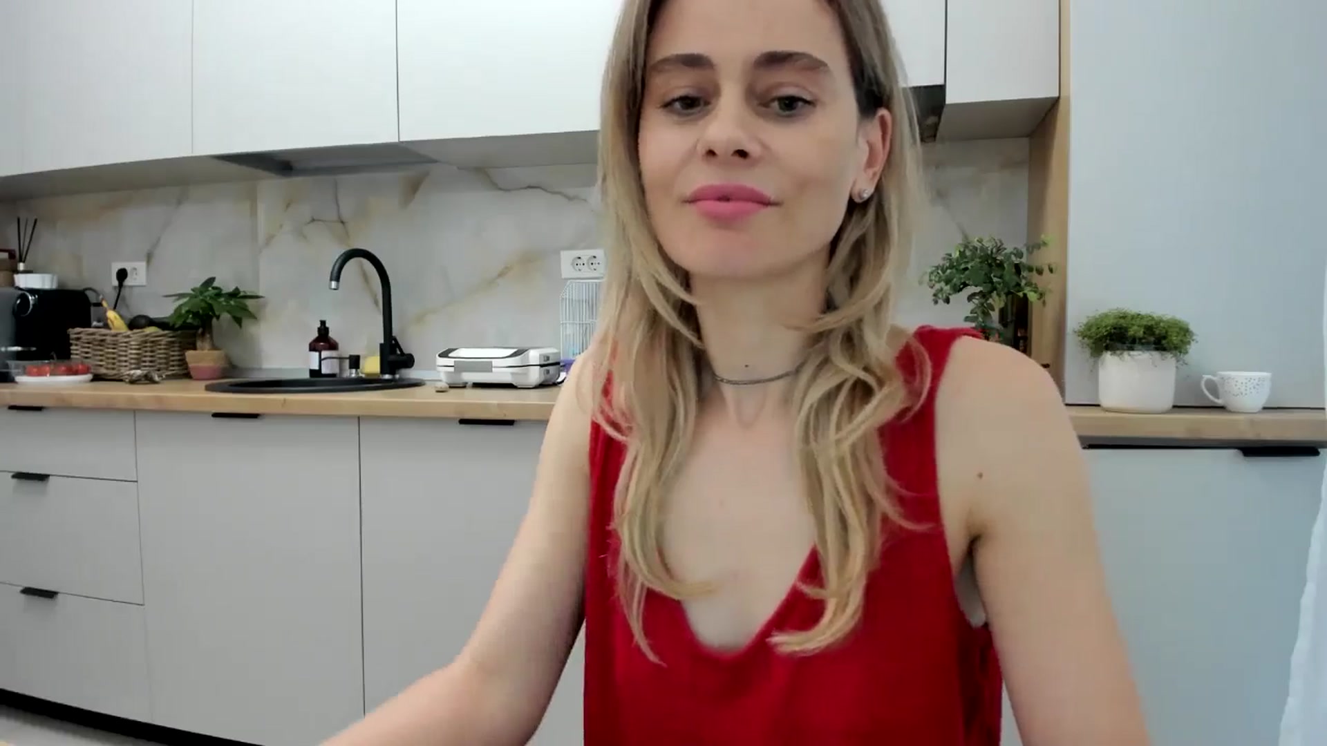 Gallery image thumbnail from DebbyPaige's myfreecams stream on, 11/11/2024, 14:59 image 12 of 20