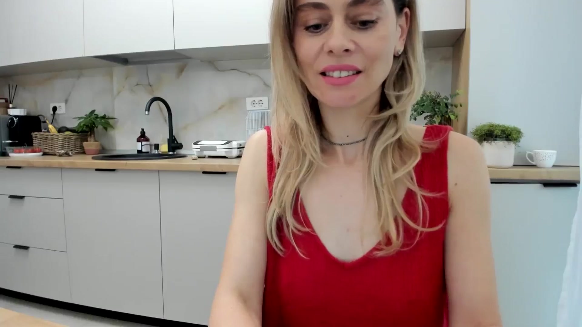 Gallery image thumbnail from DebbyPaige's myfreecams stream on, 11/11/2024, 14:59 image 5 of 20