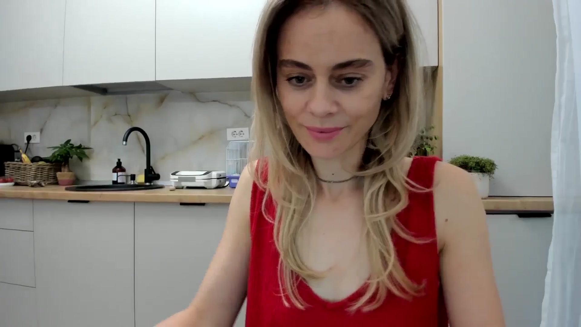 Gallery image thumbnail from DebbyPaige's myfreecams stream on, 11/11/2024, 14:59 image 16 of 20