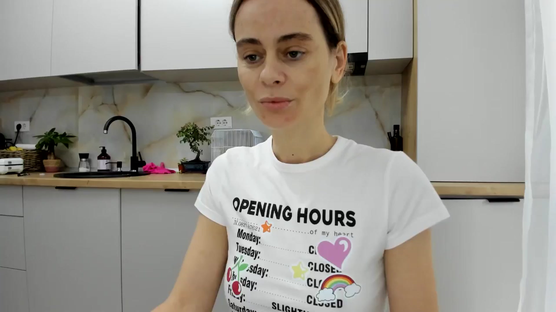 Gallery image thumbnail from DebbyPaige's myfreecams stream on, 11/13/2024, 14:03 image 1 of 20