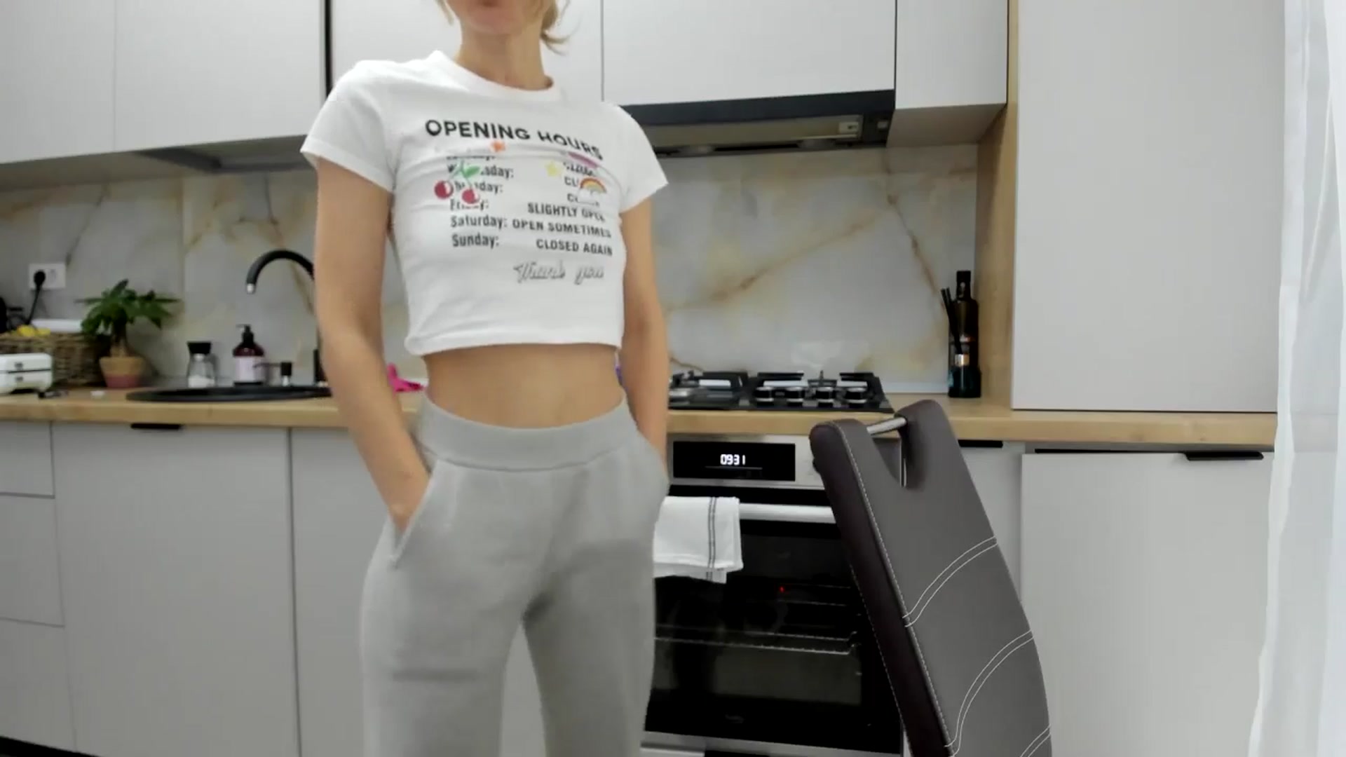 Gallery image thumbnail from DebbyPaige's myfreecams stream on, 11/13/2024, 14:03 image 12 of 20