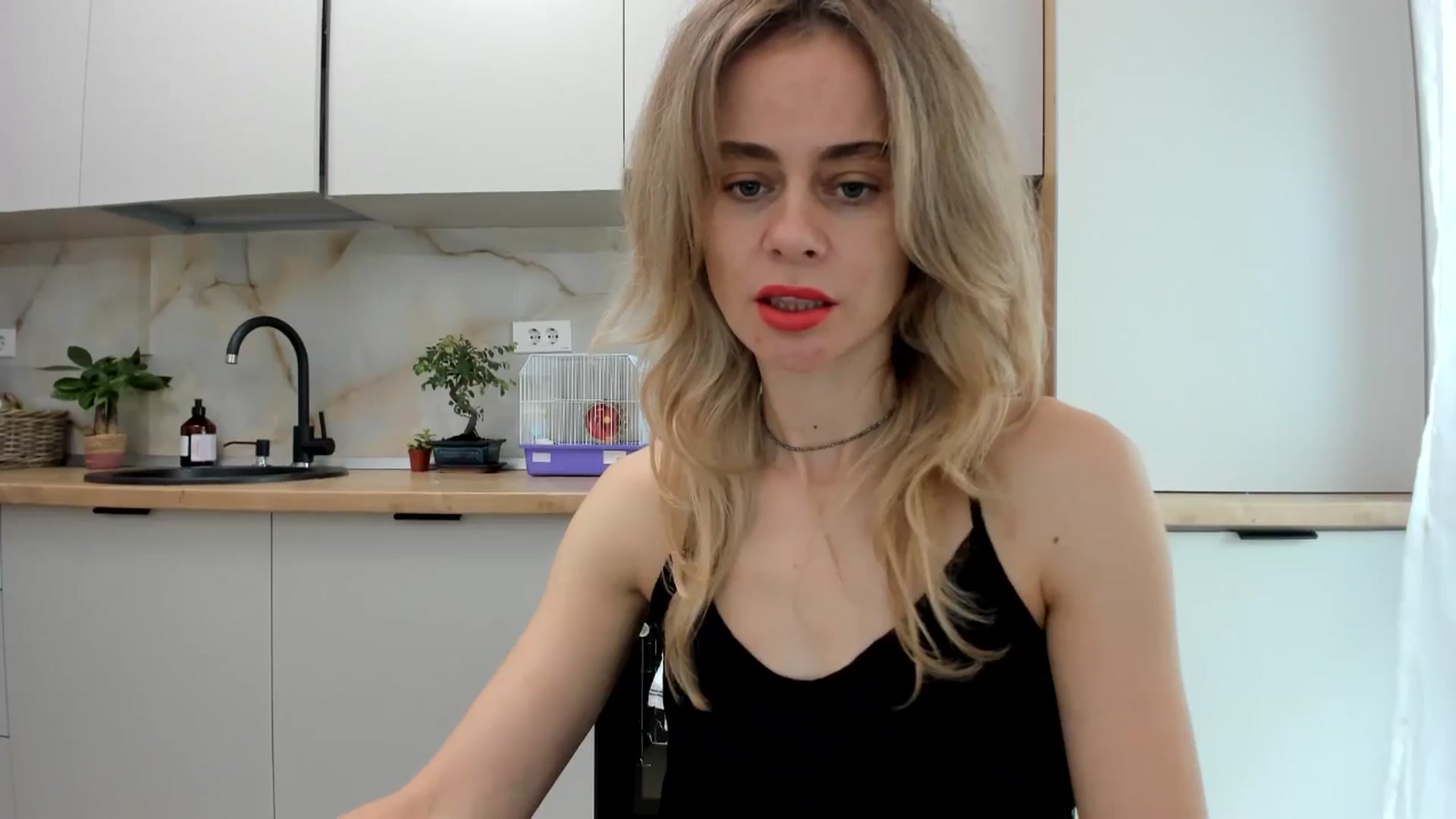 Gallery image thumbnail from DebbyPaige's myfreecams stream on, 11/14/2024, 09:45 image 5 of 20