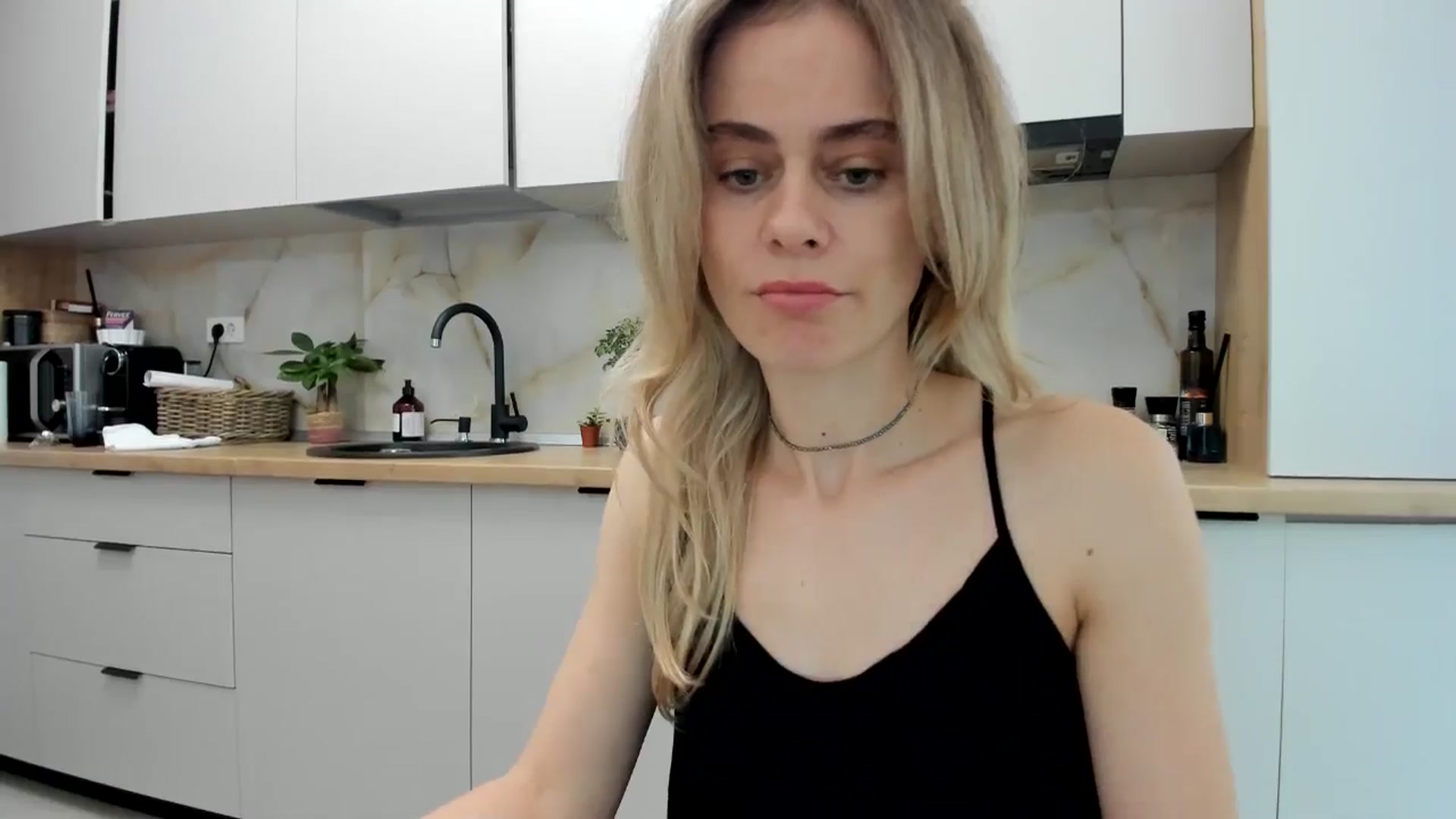 Gallery image thumbnail from DebbyPaige's myfreecams stream on, 11/14/2024, 12:41 image 13 of 20