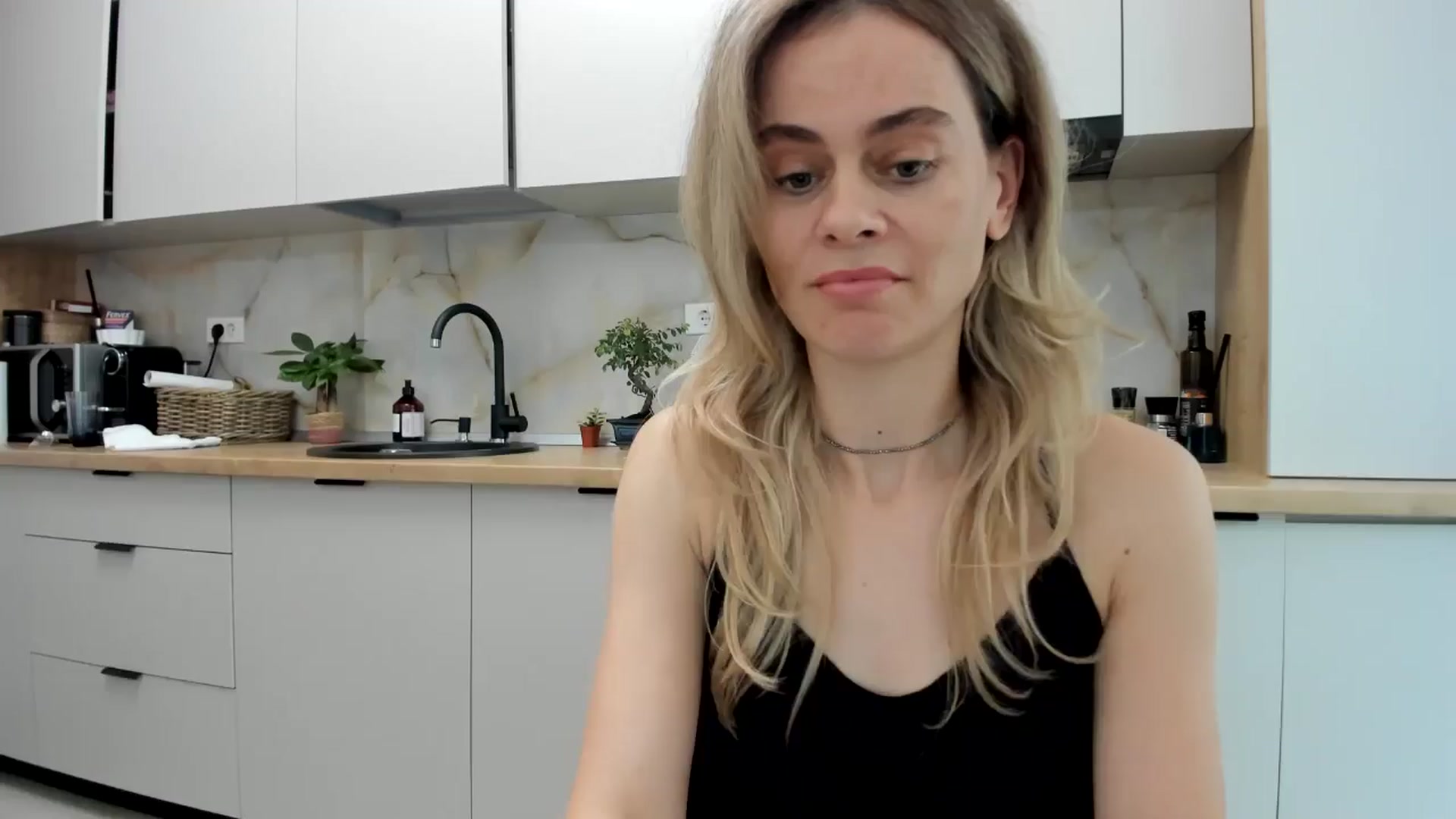 Gallery image thumbnail from DebbyPaige's myfreecams stream on, 11/14/2024, 12:41 image 14 of 20