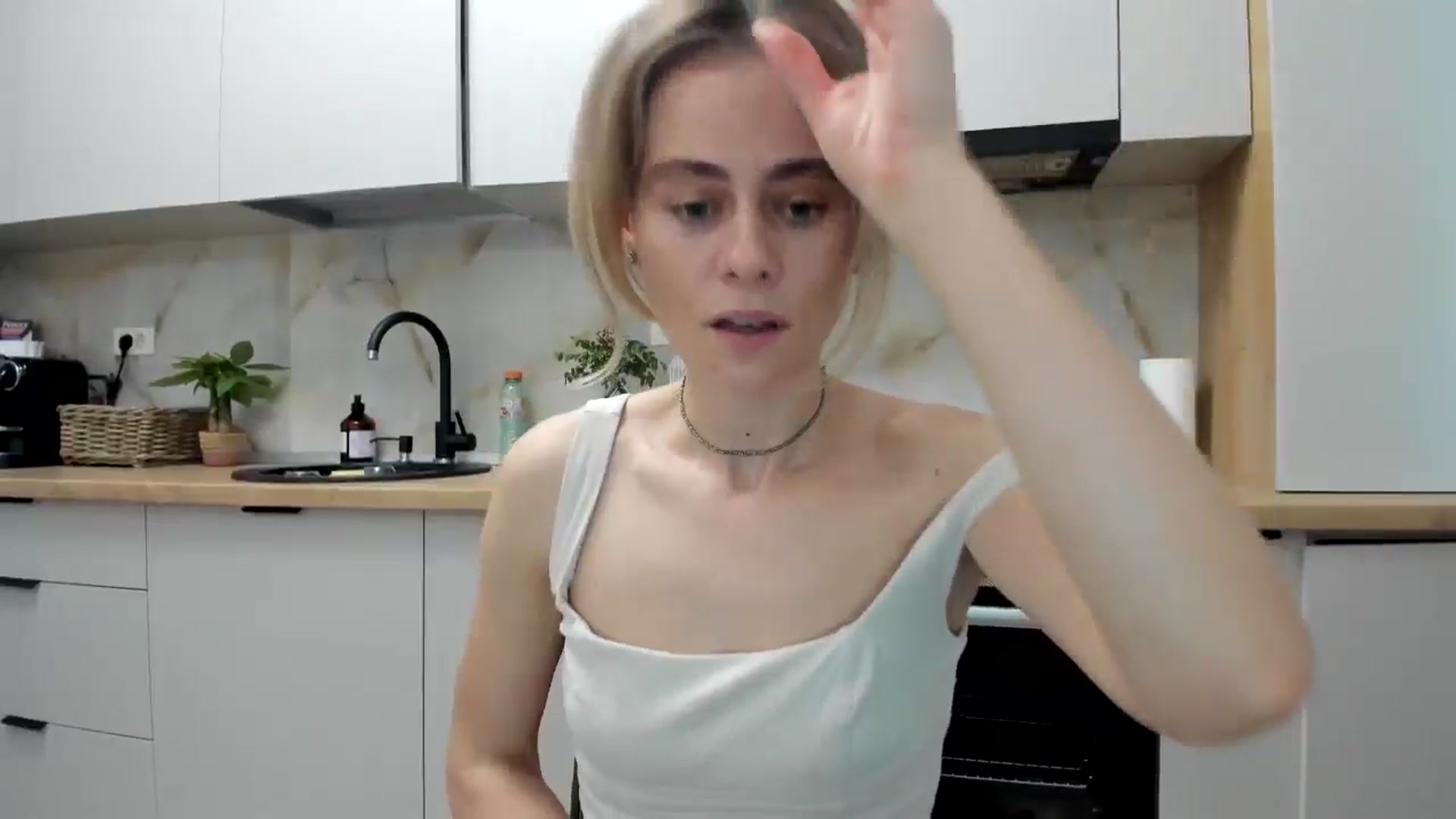 Gallery image thumbnail from DebbyPaige's myfreecams stream on, 11/15/2024, 11:55 image 16 of 20