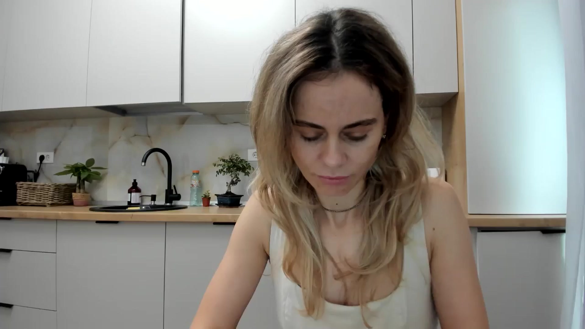 Gallery image thumbnail from DebbyPaige's myfreecams stream on, 11/15/2024, 11:55 image 1 of 20