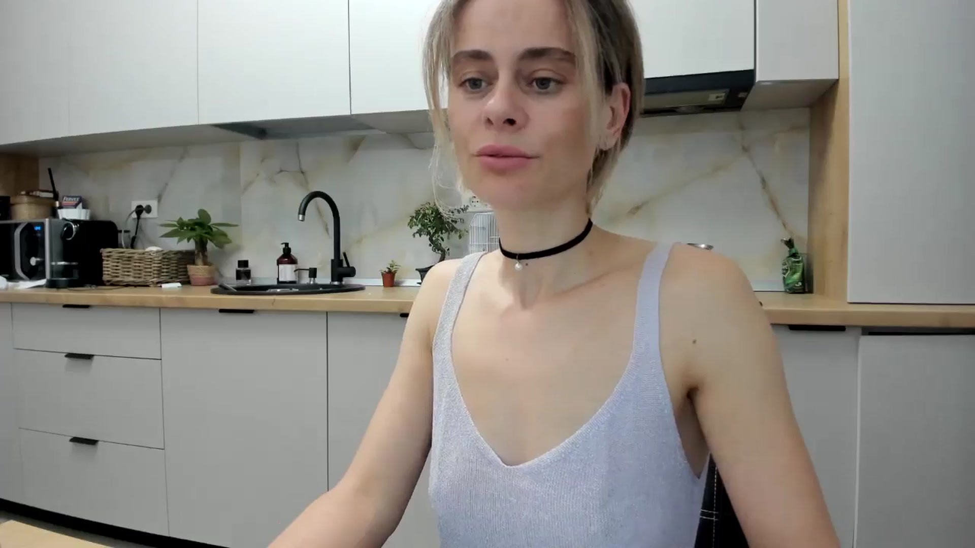Gallery image thumbnail from DebbyPaige's myfreecams stream on, 11/16/2024, 20:30 image 12 of 20