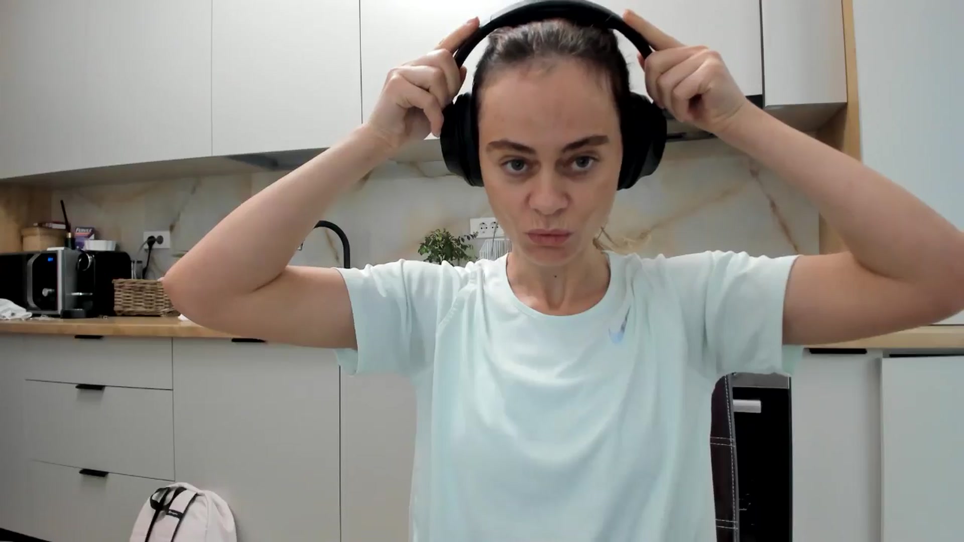 Gallery image thumbnail from DebbyPaige's myfreecams stream on, 11/17/2024, 06:04 image 20 of 20