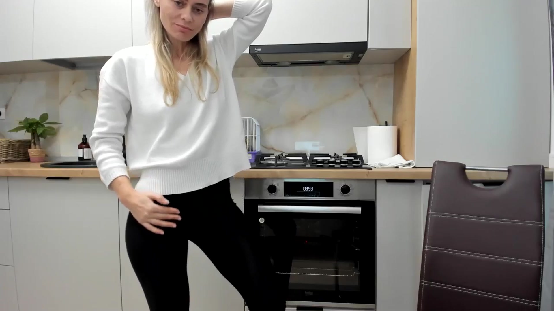 Gallery image thumbnail from DebbyPaige's myfreecams stream on, 11/20/2024, 14:20 image 18 of 20