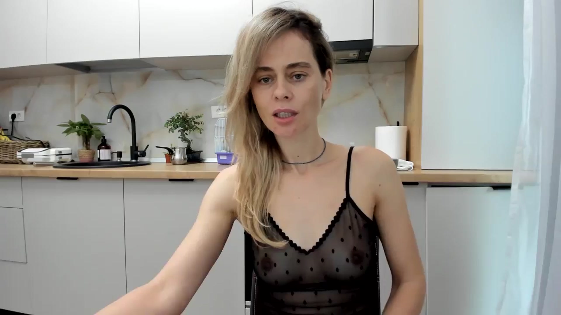 Gallery image thumbnail from DebbyPaige's myfreecams stream on, 11/21/2024, 10:50 image 8 of 20