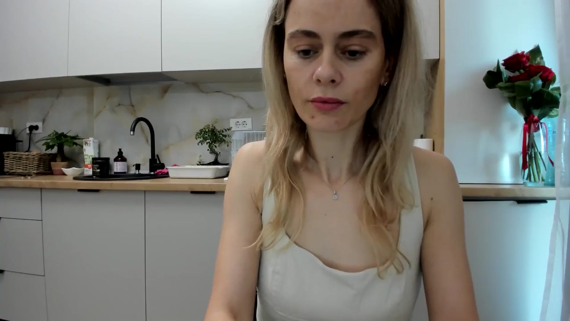 Gallery image thumbnail from DebbyPaige's myfreecams stream on, 11/25/2024, 07:43 image 2 of 20