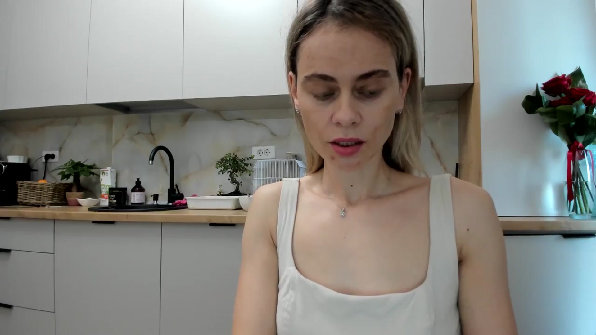 Gallery image thumbnail from DebbyPaige's myfreecams stream on, 11/25/2024, 09:31 image 13 of 20