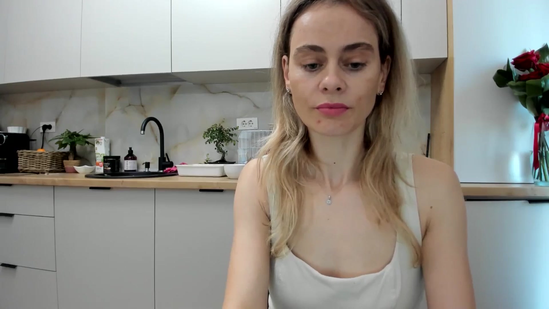 Gallery image thumbnail from DebbyPaige's myfreecams stream on, 11/25/2024, 09:31 image 19 of 20