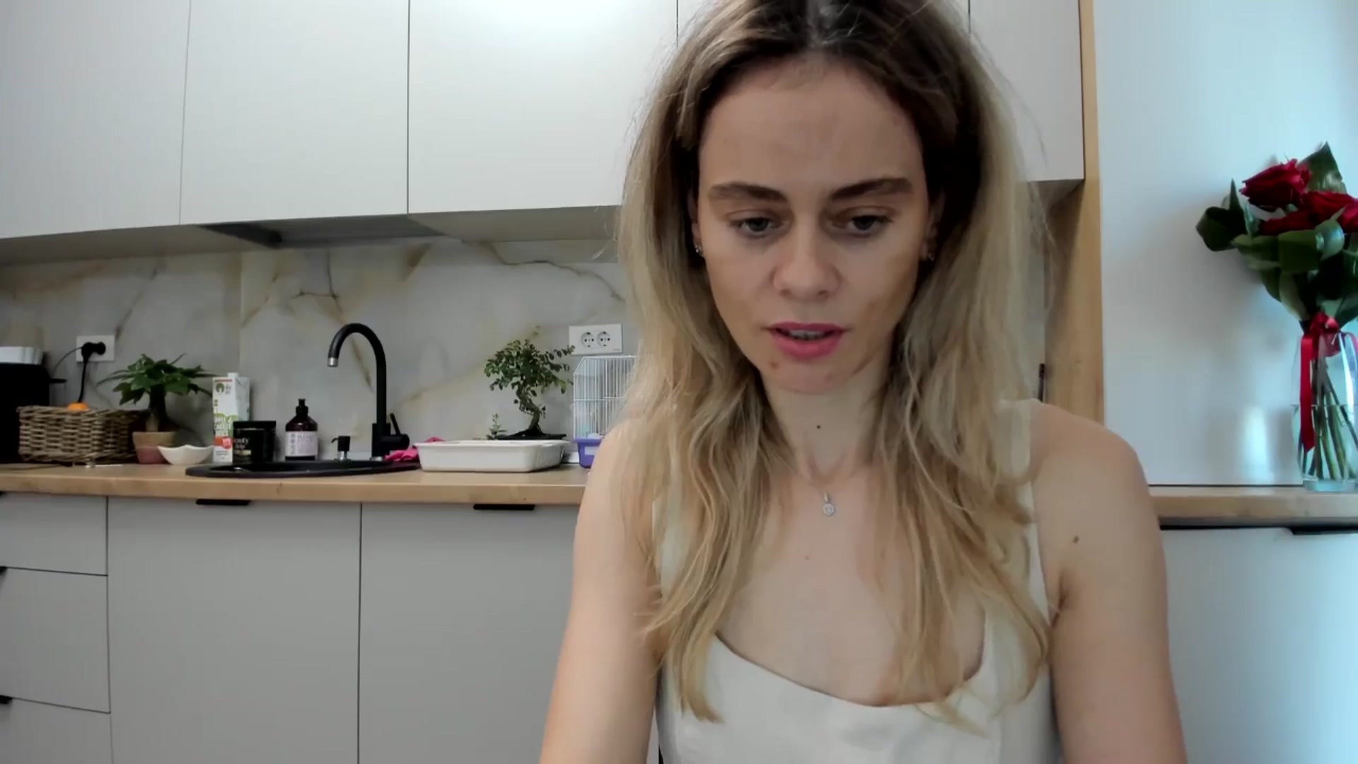 Gallery image thumbnail from DebbyPaige's myfreecams stream on, 11/25/2024, 10:36 image 5 of 20