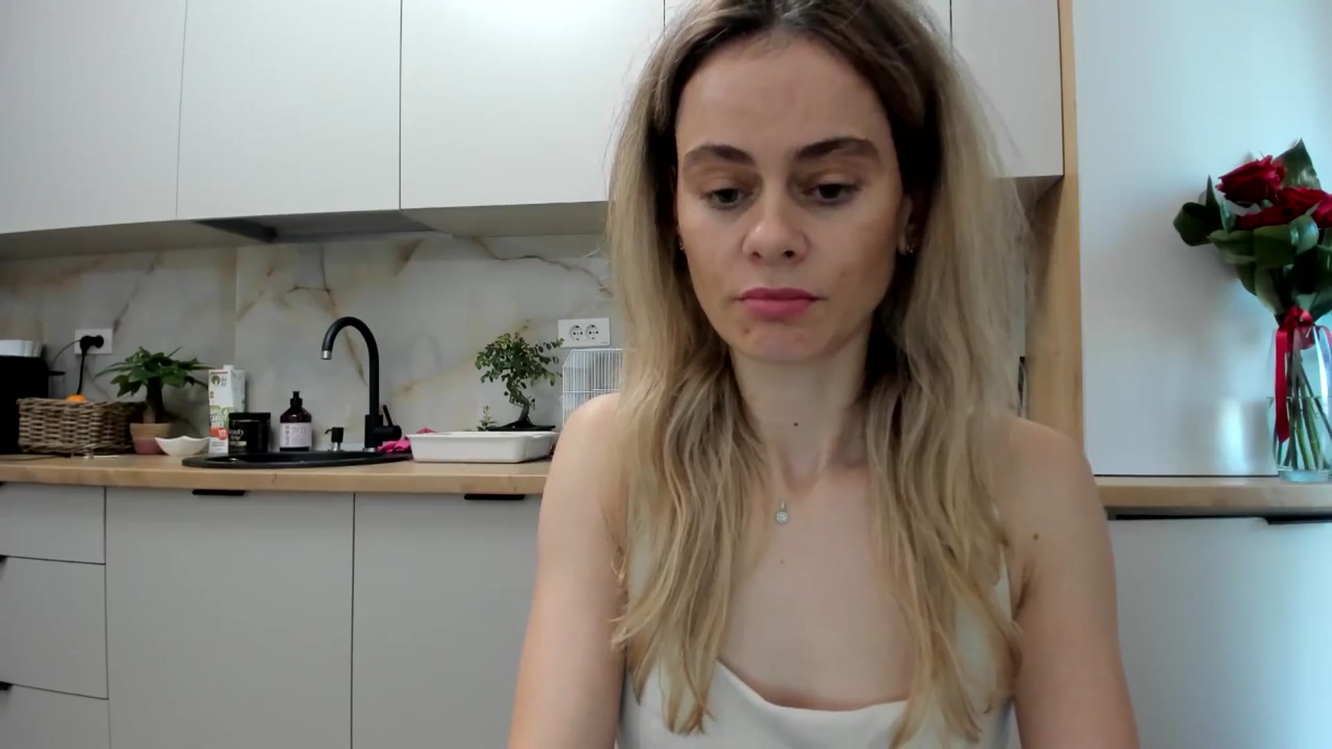 Gallery image thumbnail from DebbyPaige's myfreecams stream on, 11/25/2024, 10:36 image 2 of 20