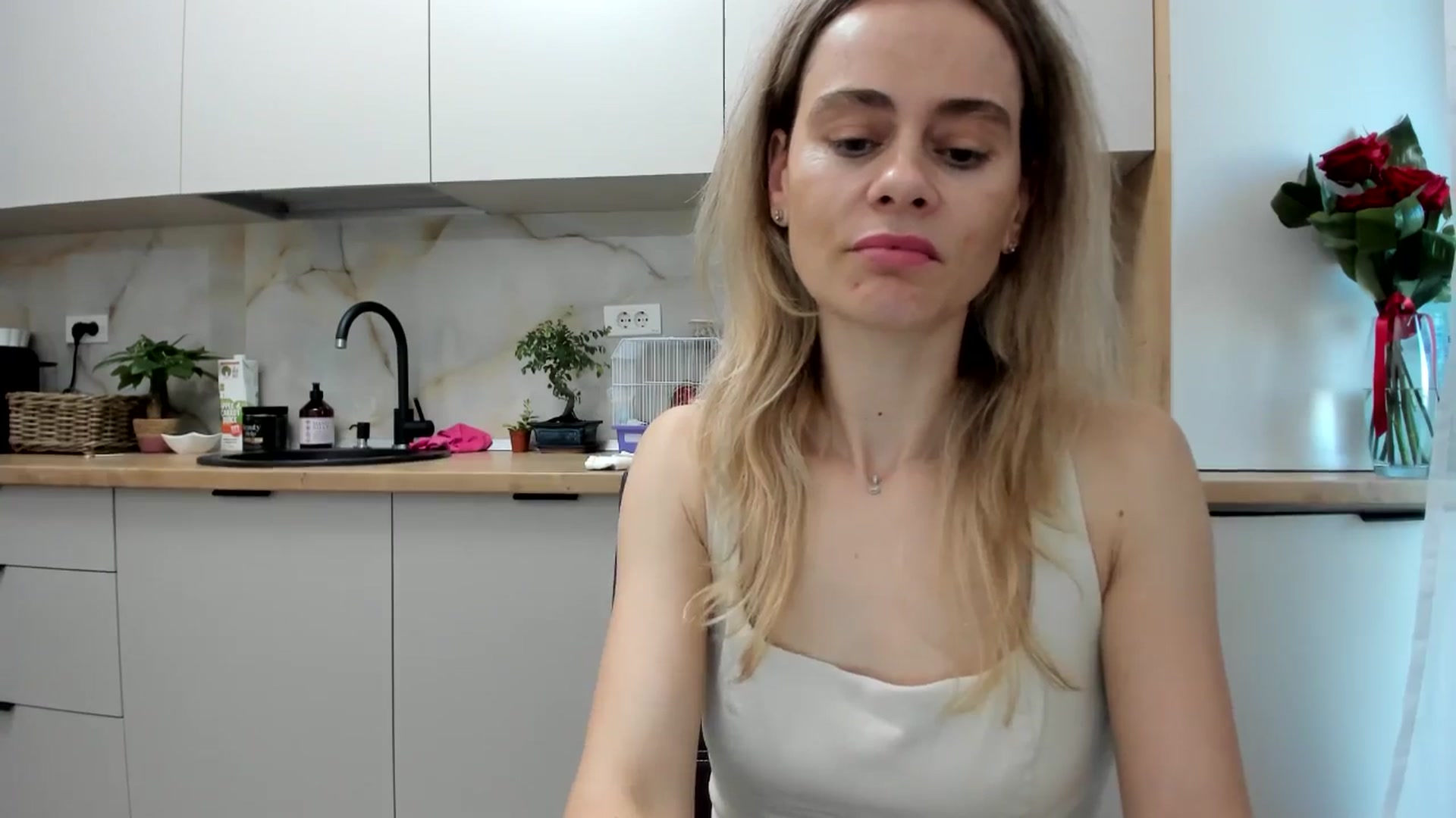 Gallery image thumbnail from DebbyPaige's myfreecams stream on, 11/25/2024, 11:09 image 5 of 20