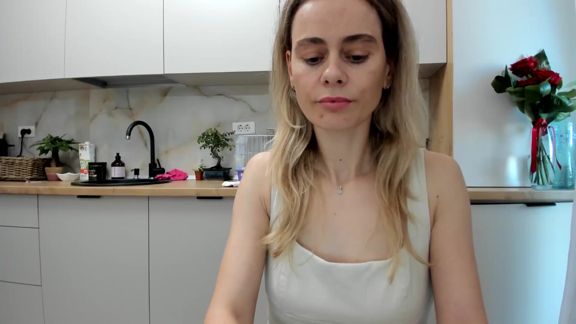 Gallery image thumbnail from DebbyPaige's myfreecams stream on, 11/25/2024, 12:11 image 7 of 20
