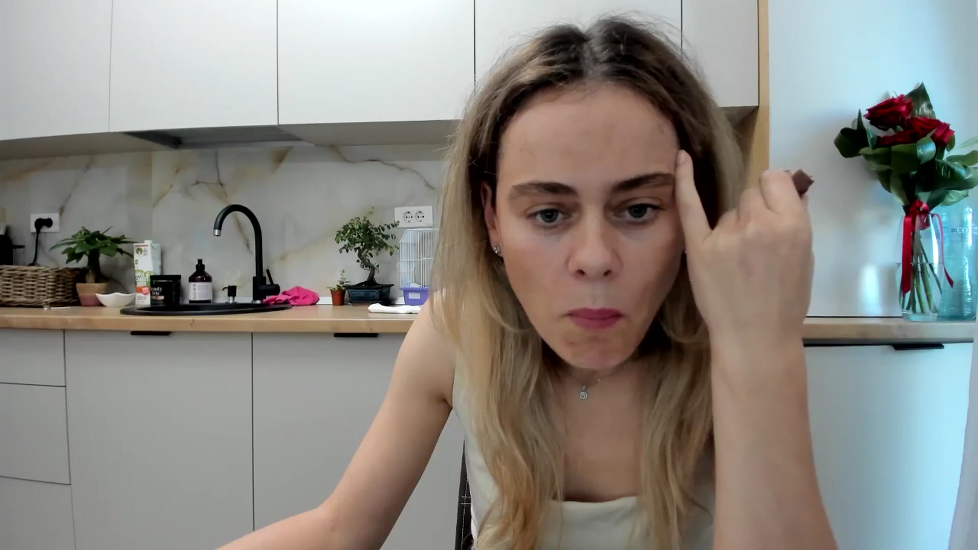 Gallery image thumbnail from DebbyPaige's myfreecams stream on, 11/25/2024, 12:11 image 12 of 20