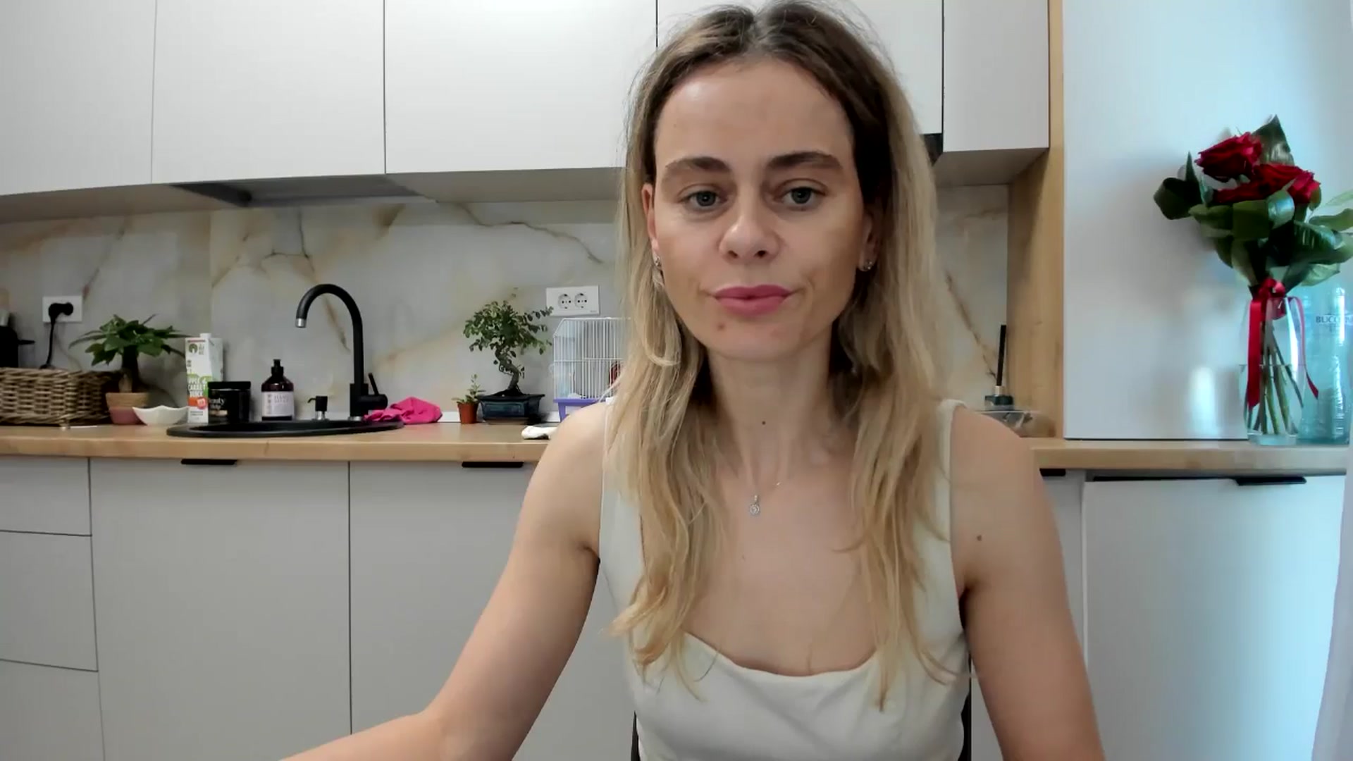 Gallery image thumbnail from DebbyPaige's myfreecams stream on, 11/25/2024, 12:11 image 5 of 20