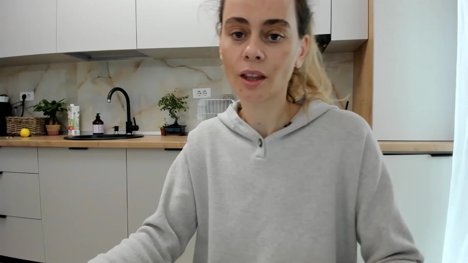 Gallery image thumbnail from DebbyPaige's myfreecams stream on, 11/27/2024, 09:31 image 11 of 20