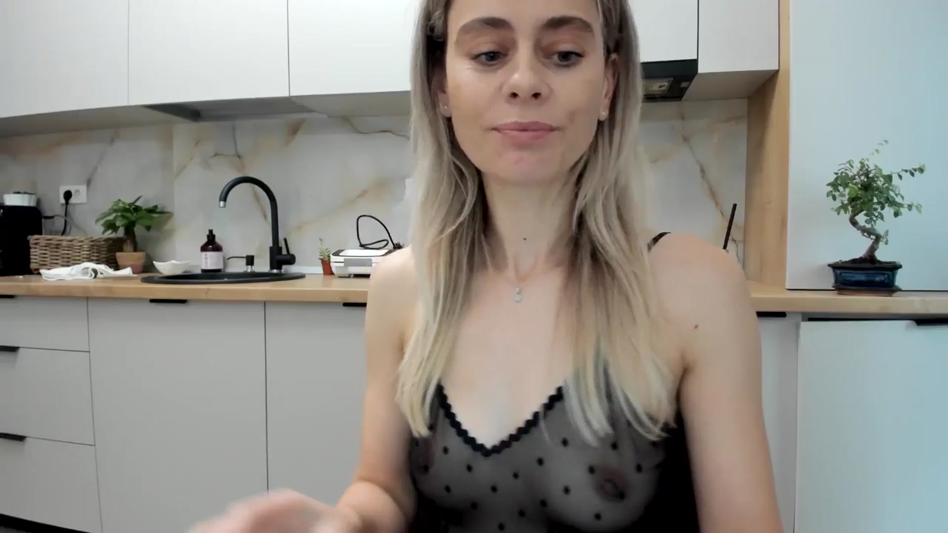 Gallery image thumbnail from DebbyPaige's myfreecams stream on, 11/29/2024, 11:53 image 5 of 20