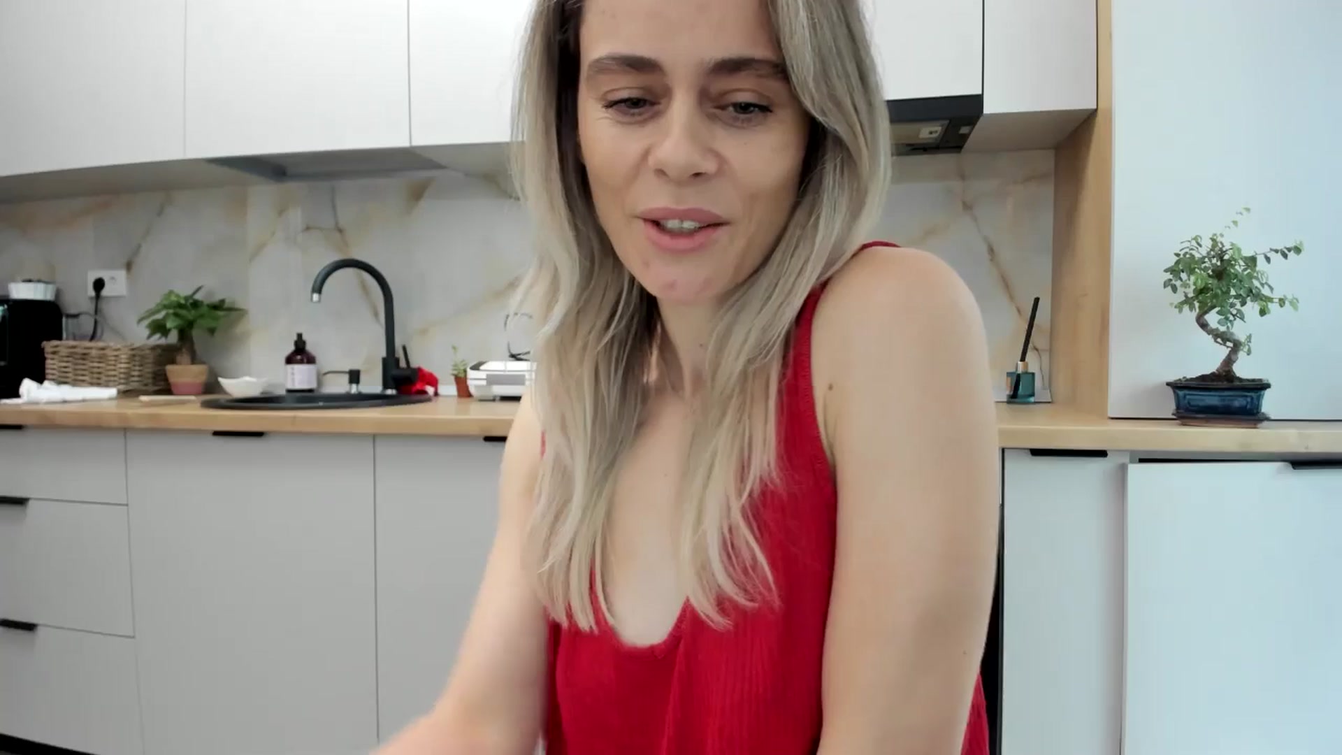 Gallery image thumbnail from DebbyPaige's myfreecams stream on, 11/29/2024, 11:53 image 20 of 20