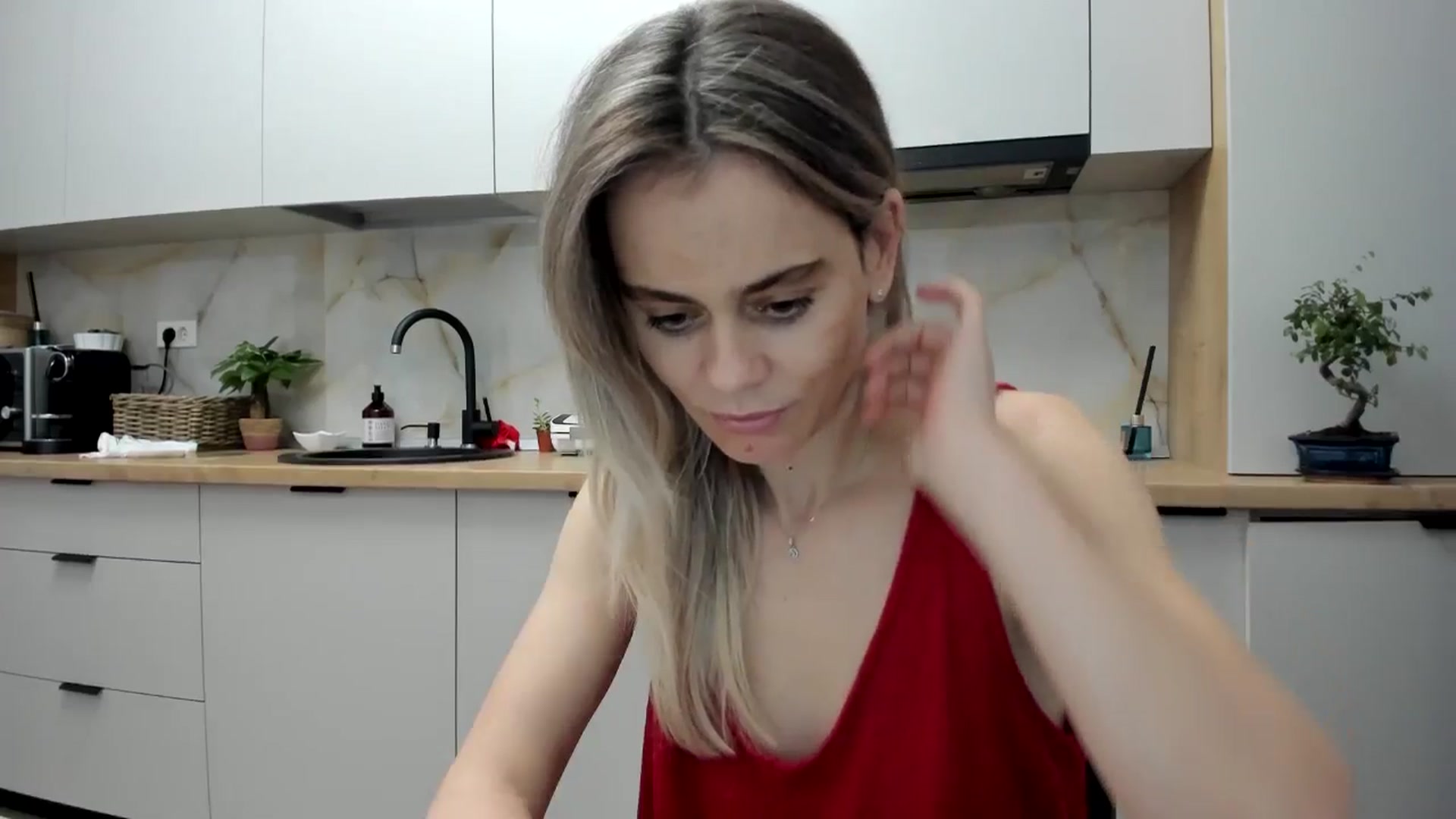 Gallery image thumbnail from DebbyPaige's myfreecams stream on, 11/29/2024, 15:03 image 5 of 20