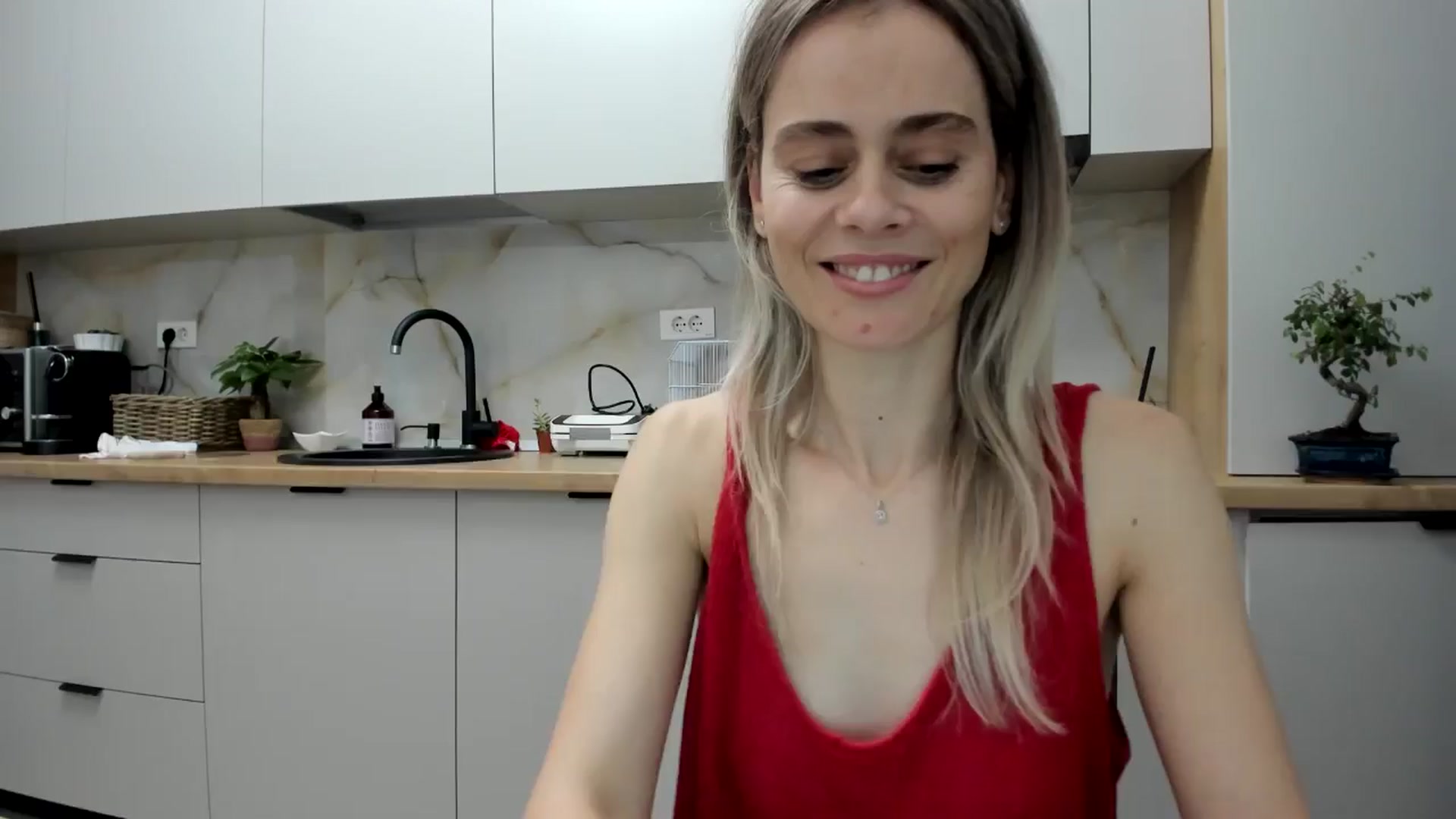 Gallery image thumbnail from DebbyPaige's myfreecams stream on, 11/29/2024, 15:03 image 1 of 20