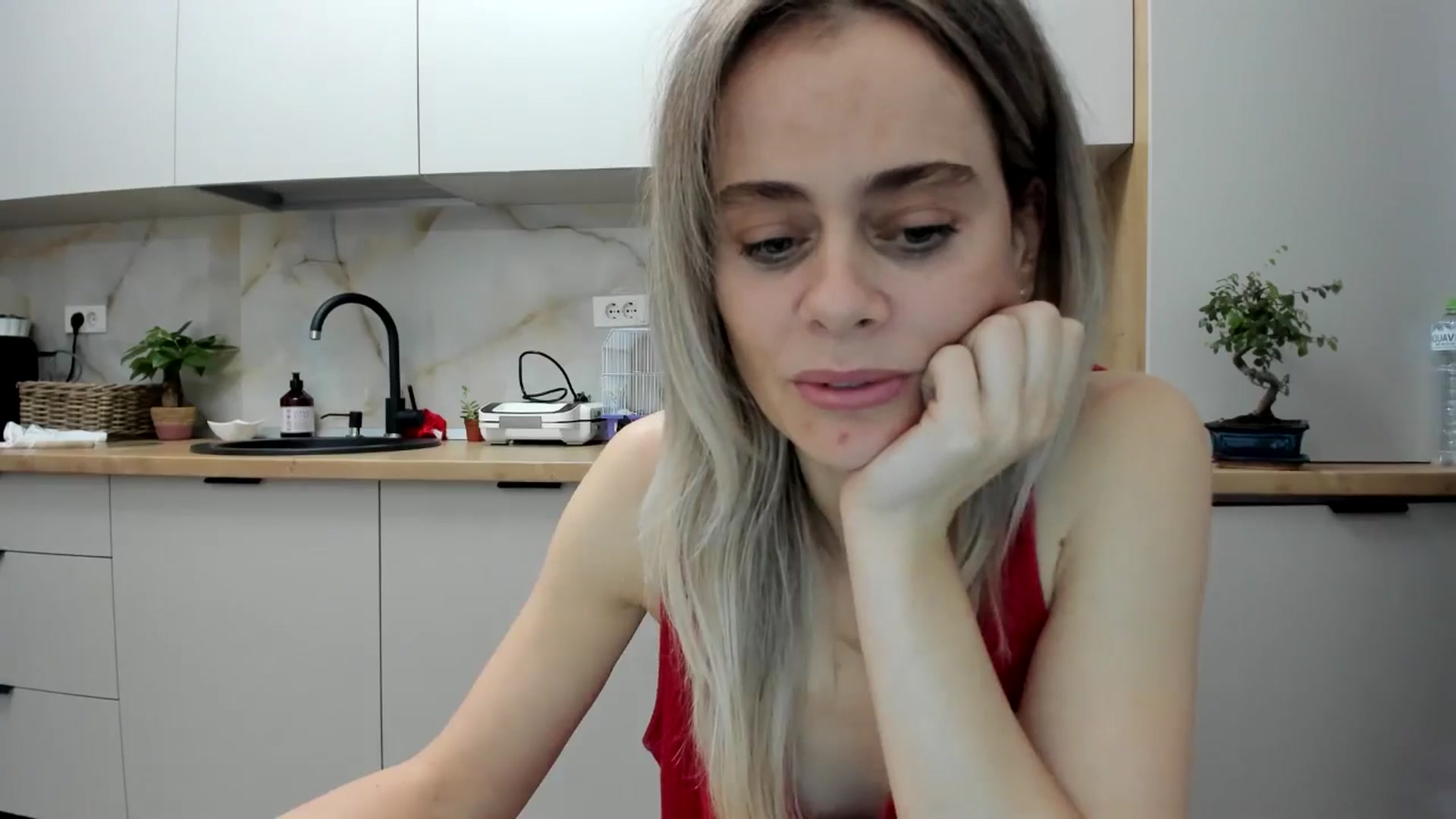 Gallery image thumbnail from DebbyPaige's myfreecams stream on, 11/29/2024, 15:03 image 16 of 20