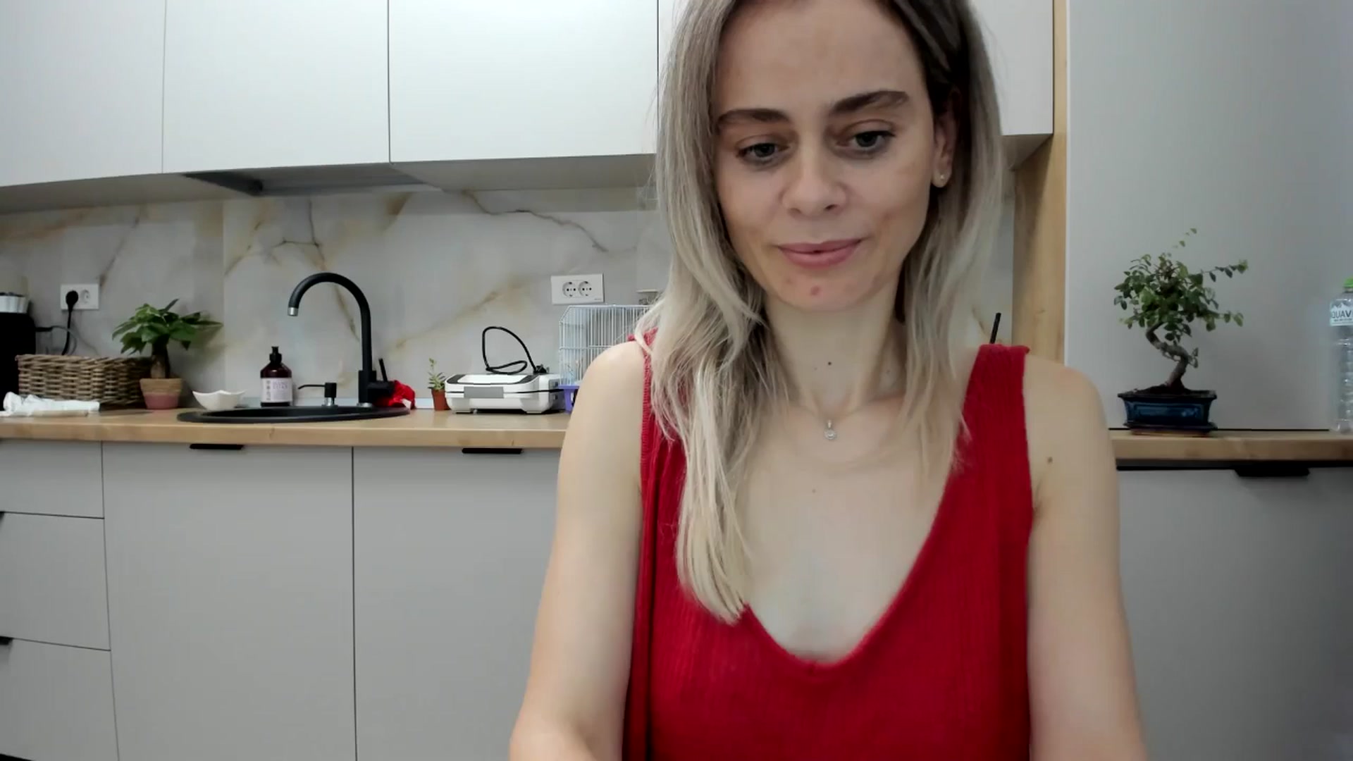 Gallery image thumbnail from DebbyPaige's myfreecams stream on, 11/29/2024, 15:03 image 18 of 20